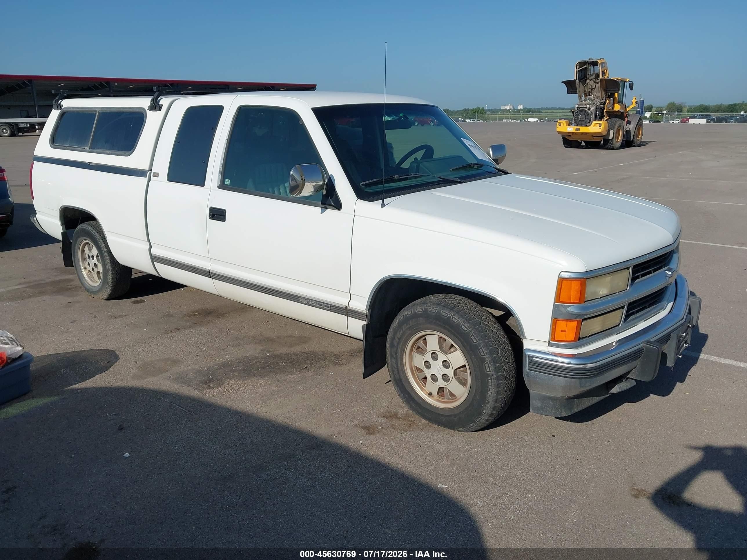 1994 Chevrolet Gmt-400 C1500 White vin: 2GCEC19K2R1141709