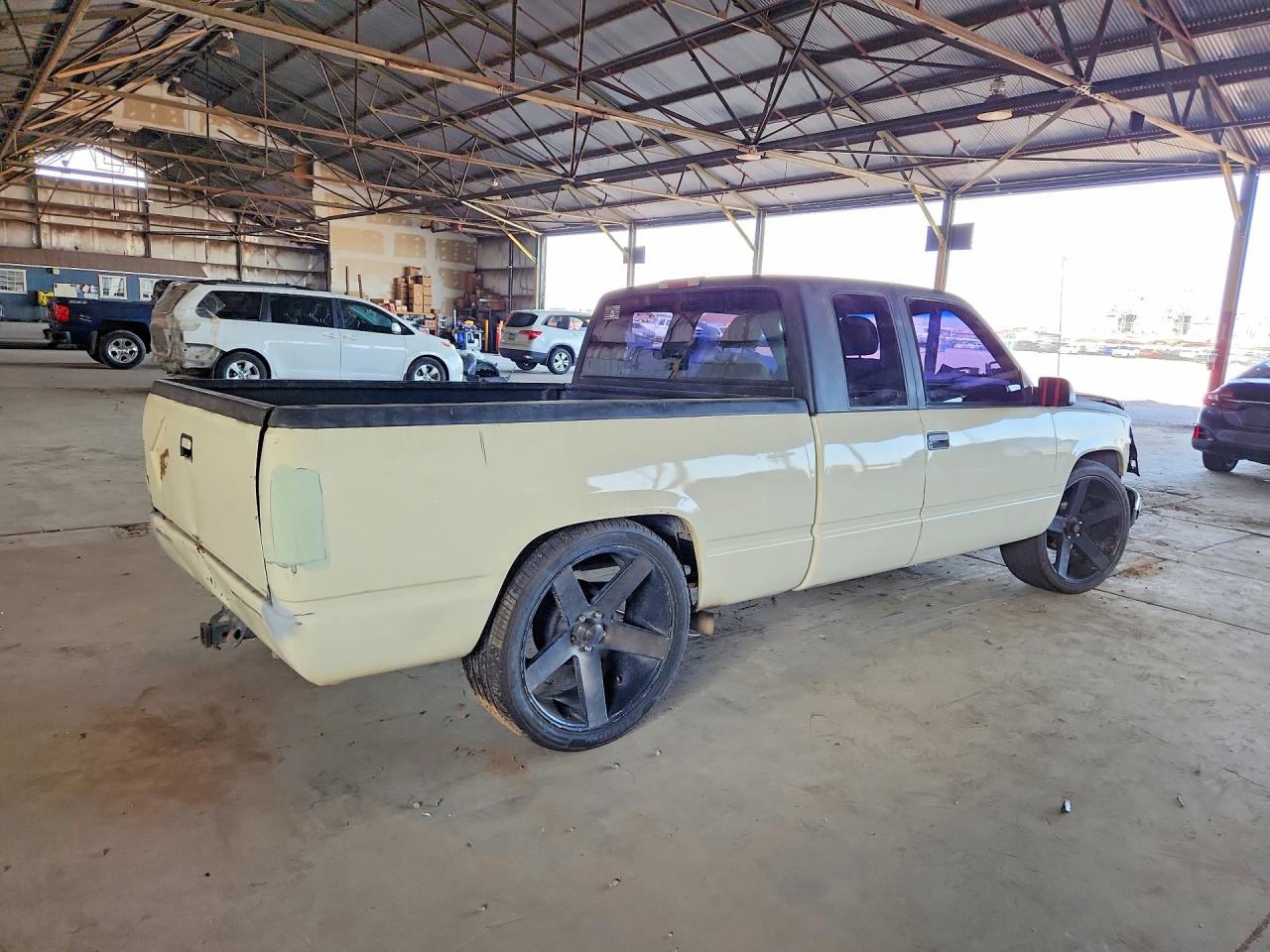 1994 Chevrolet Gmt-400 C1500 Two Tone vin: 2GCEC19K2R1151091