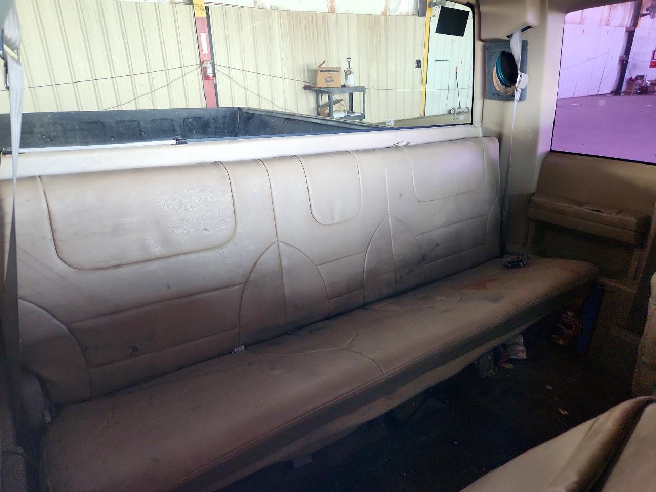 1994 Chevrolet Gmt-400 C1500 Two Tone vin: 2GCEC19K2R1151091
