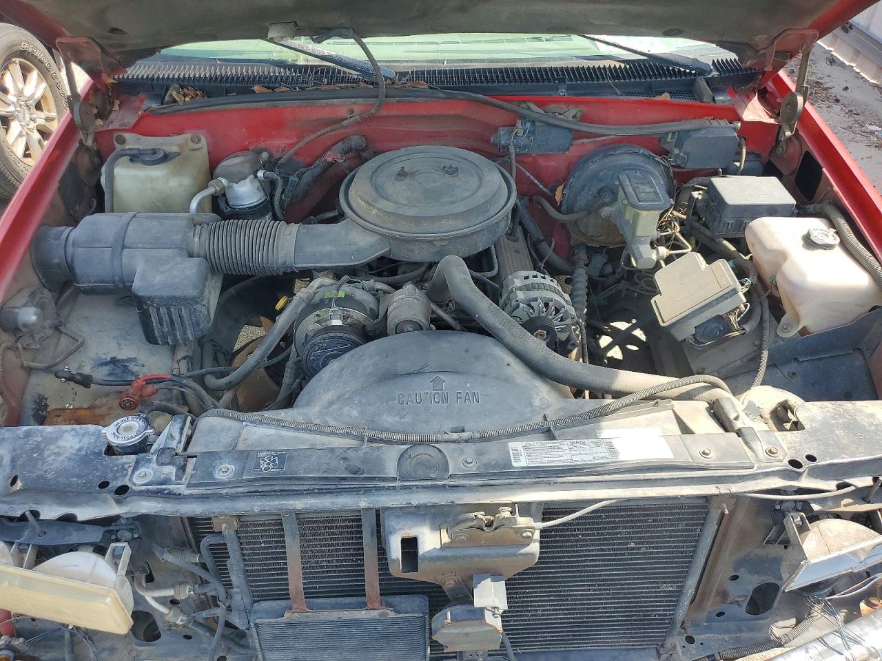 1995 Chevrolet Gmt-400 C1500 Red vin: 2GCEC19K3S1283833