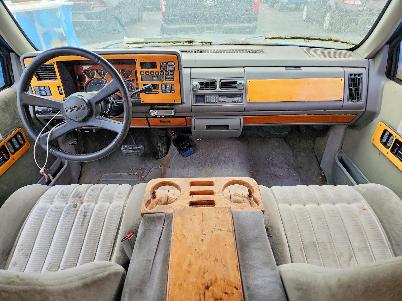 1992 Chevrolet Gmt-400 C1500 Green vin: 2GCEC19K4N1237643