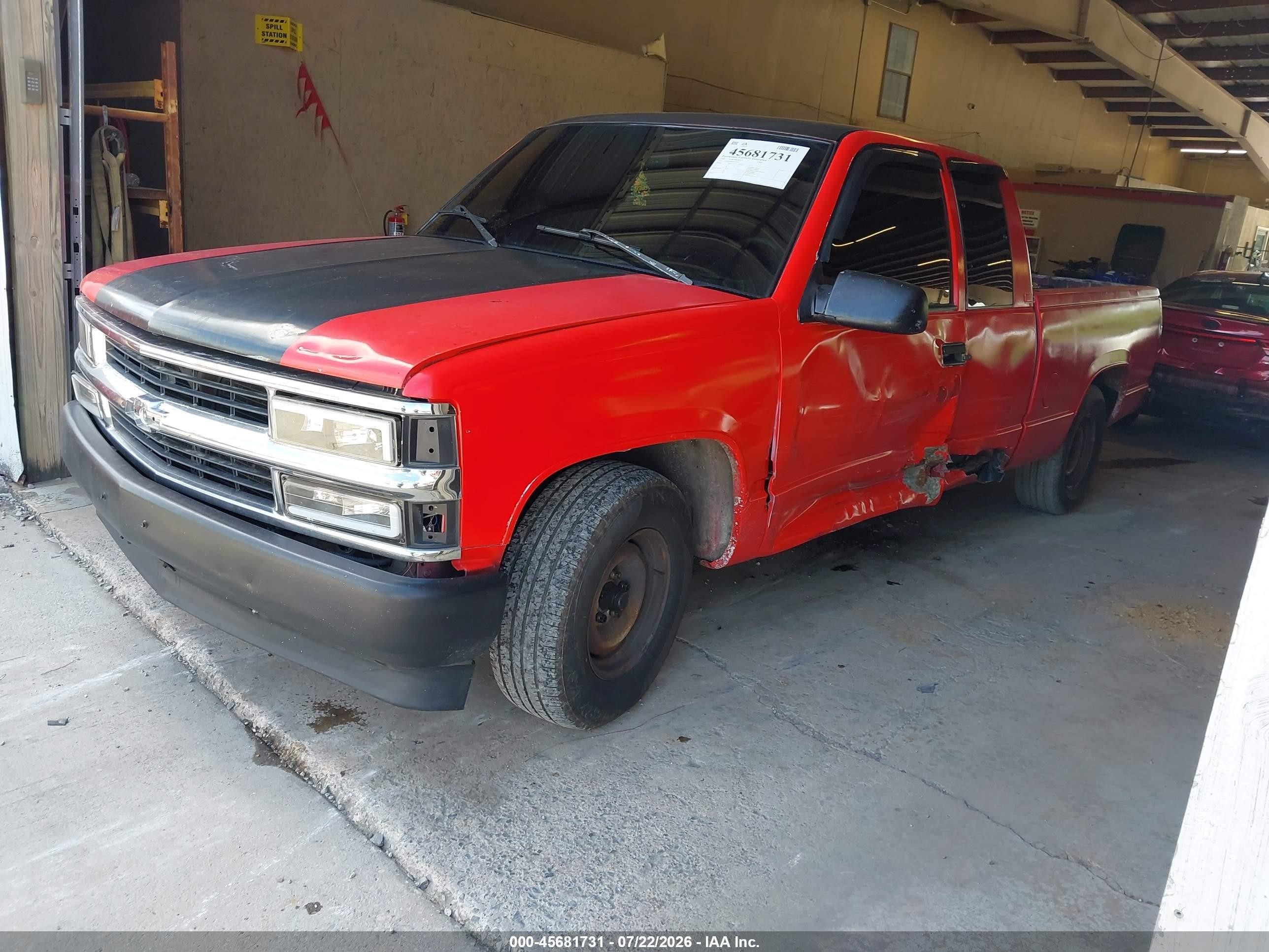 1995 Chevrolet Gmt-400 C1500 Red vin: 2GCEC19K4S1272050