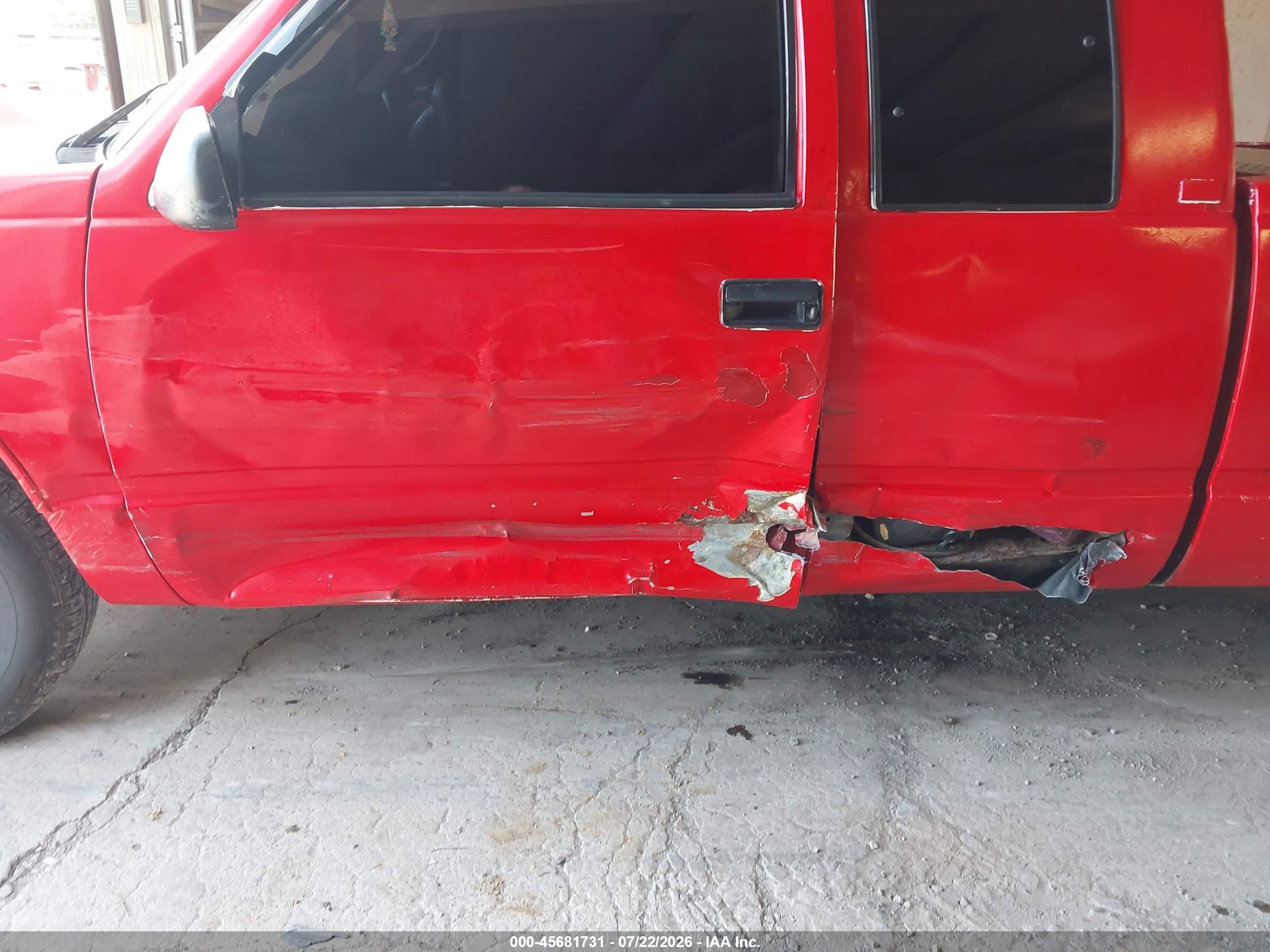 1995 Chevrolet Gmt-400 C1500 Red vin: 2GCEC19K4S1272050