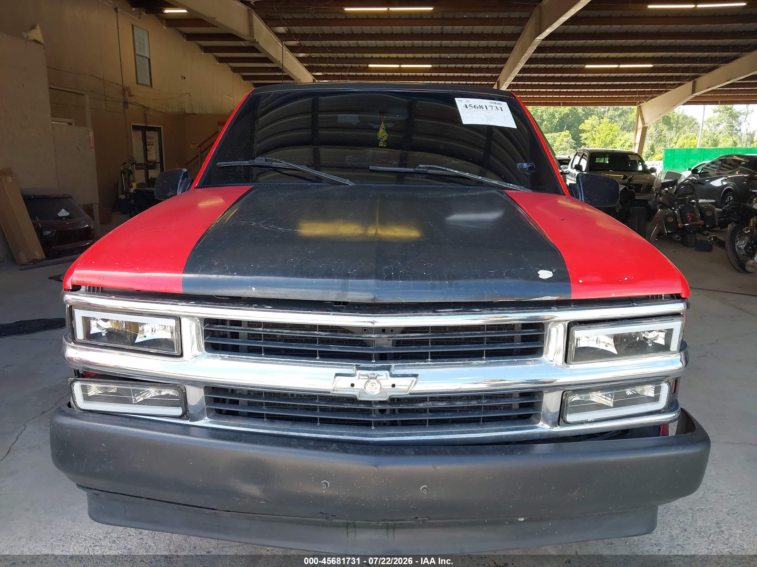 1995 Chevrolet Gmt-400 C1500 Red vin: 2GCEC19K4S1272050