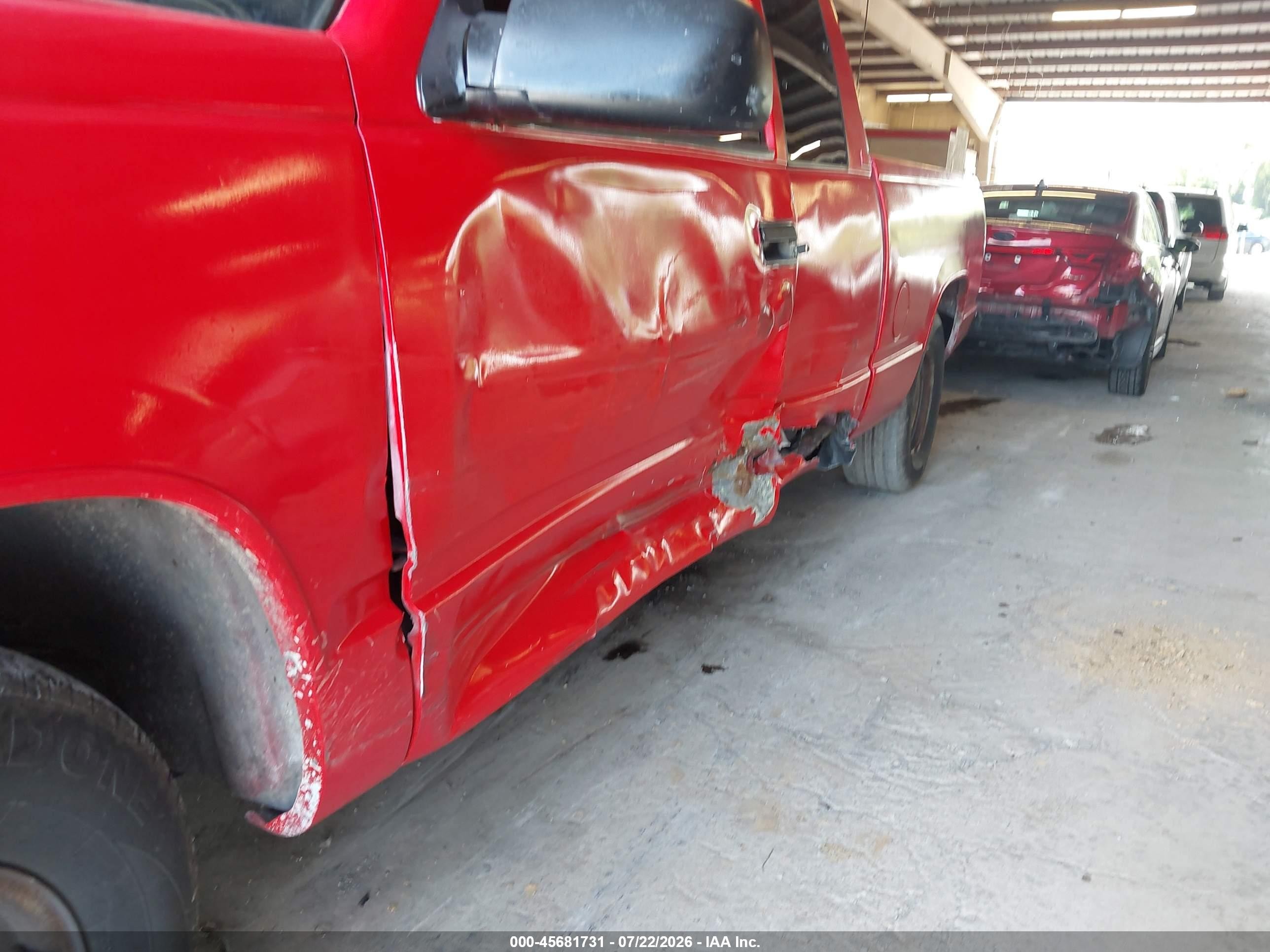 1995 Chevrolet Gmt-400 C1500 Red vin: 2GCEC19K4S1272050