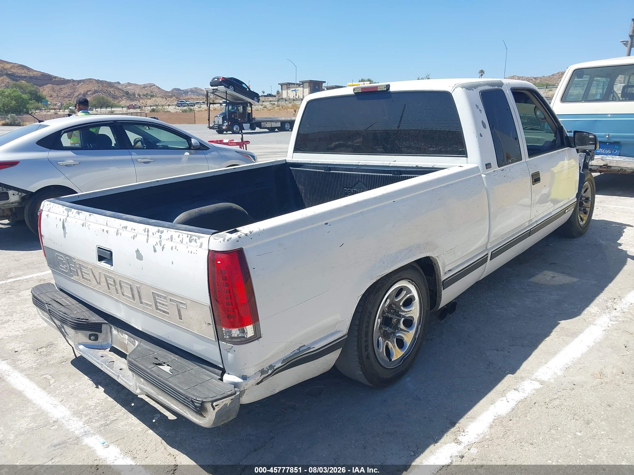 1995 Chevrolet Gmt-400 C1500 White vin: 2GCEC19K4S1294551
