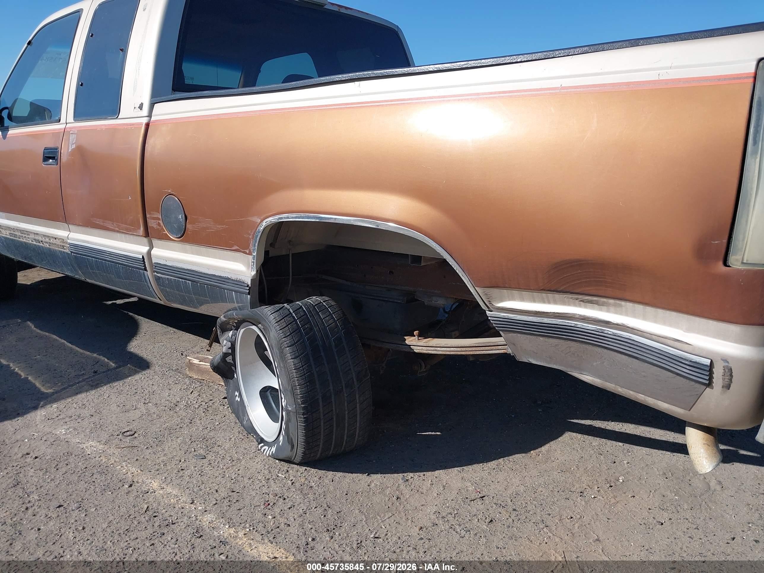 1990 Chevrolet Gmt-400 C1500 Коричневый vin: 2GCEC19K5L1246591