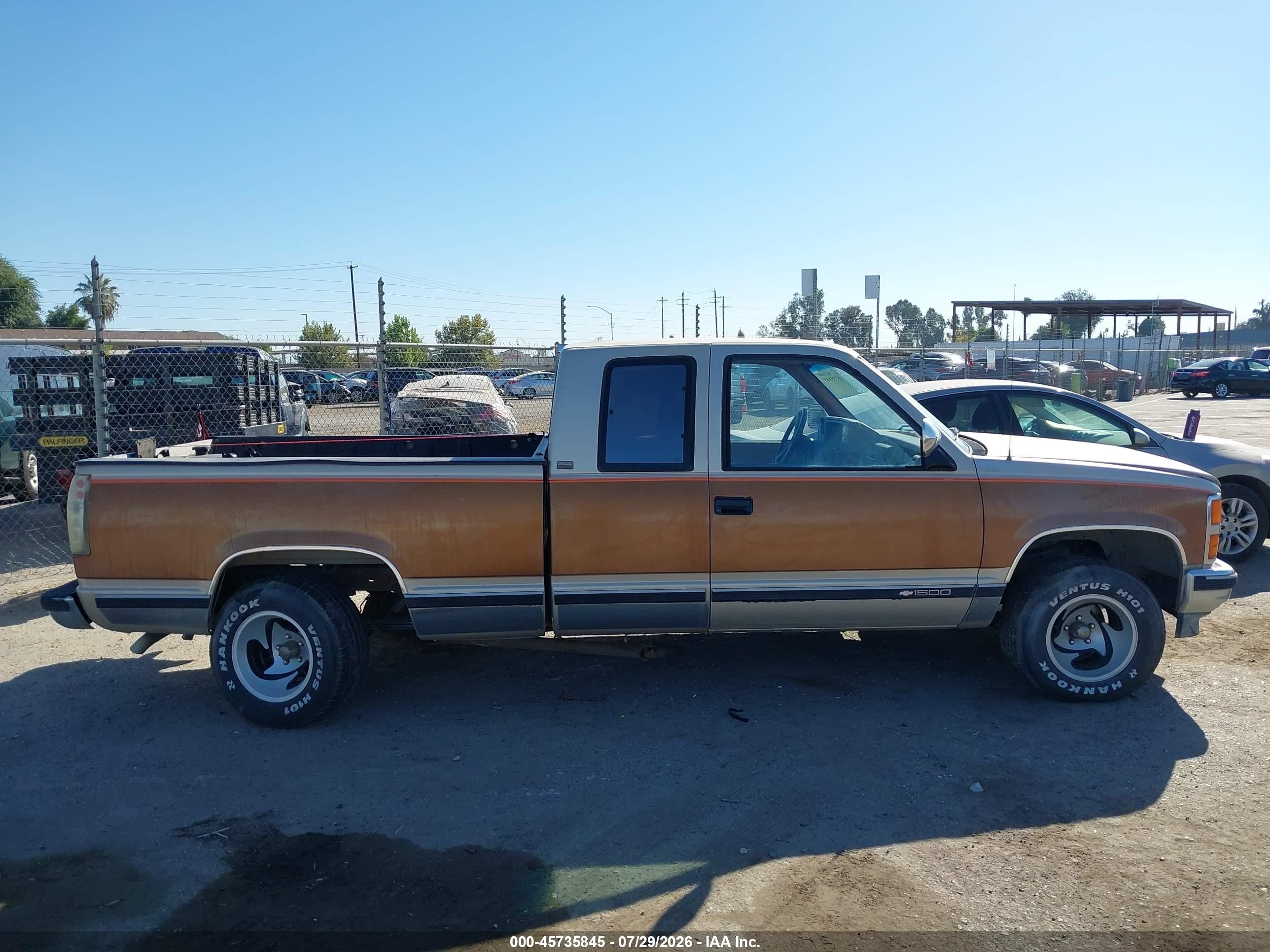 1990 Chevrolet Gmt-400 C1500 Коричневый vin: 2GCEC19K5L1246591