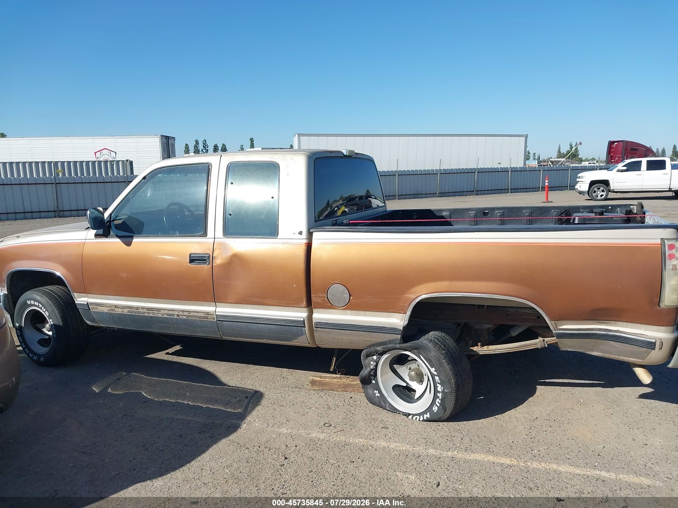 1990 Chevrolet Gmt-400 C1500 Коричневый vin: 2GCEC19K5L1246591