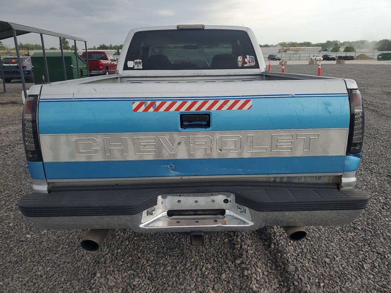 1995 Chevrolet Gmt-400 C1500 Two Tone vin: 2GCEC19K5S1210866