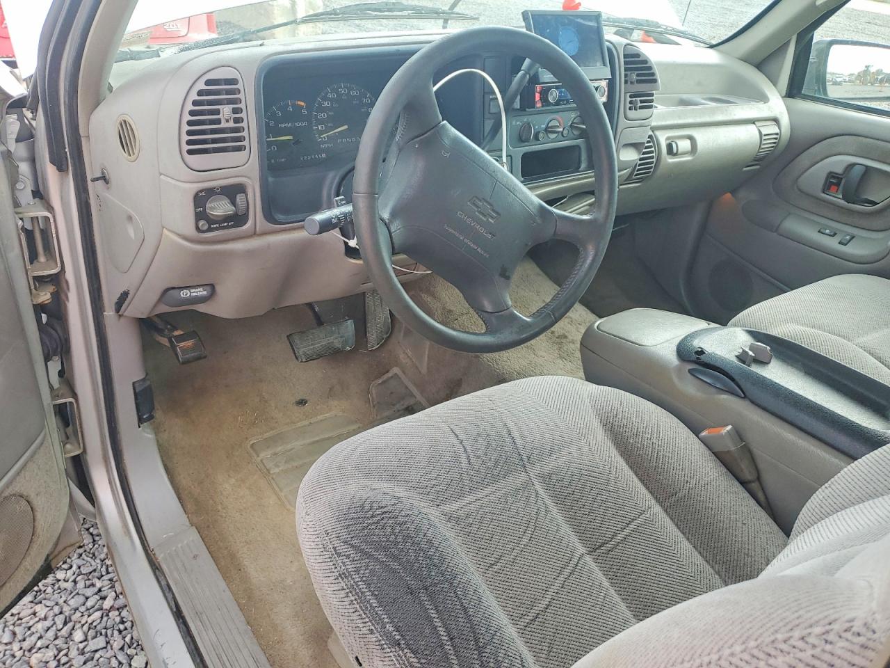 1995 Chevrolet Gmt-400 C1500 Two Tone vin: 2GCEC19K5S1210866