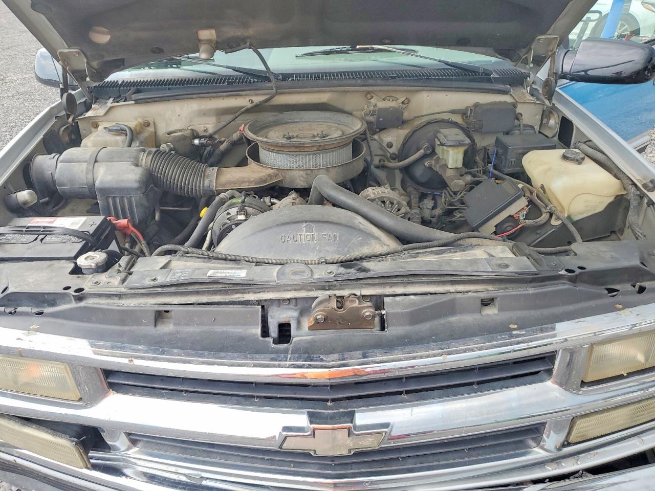 1995 Chevrolet Gmt-400 C1500 Two Tone vin: 2GCEC19K5S1210866