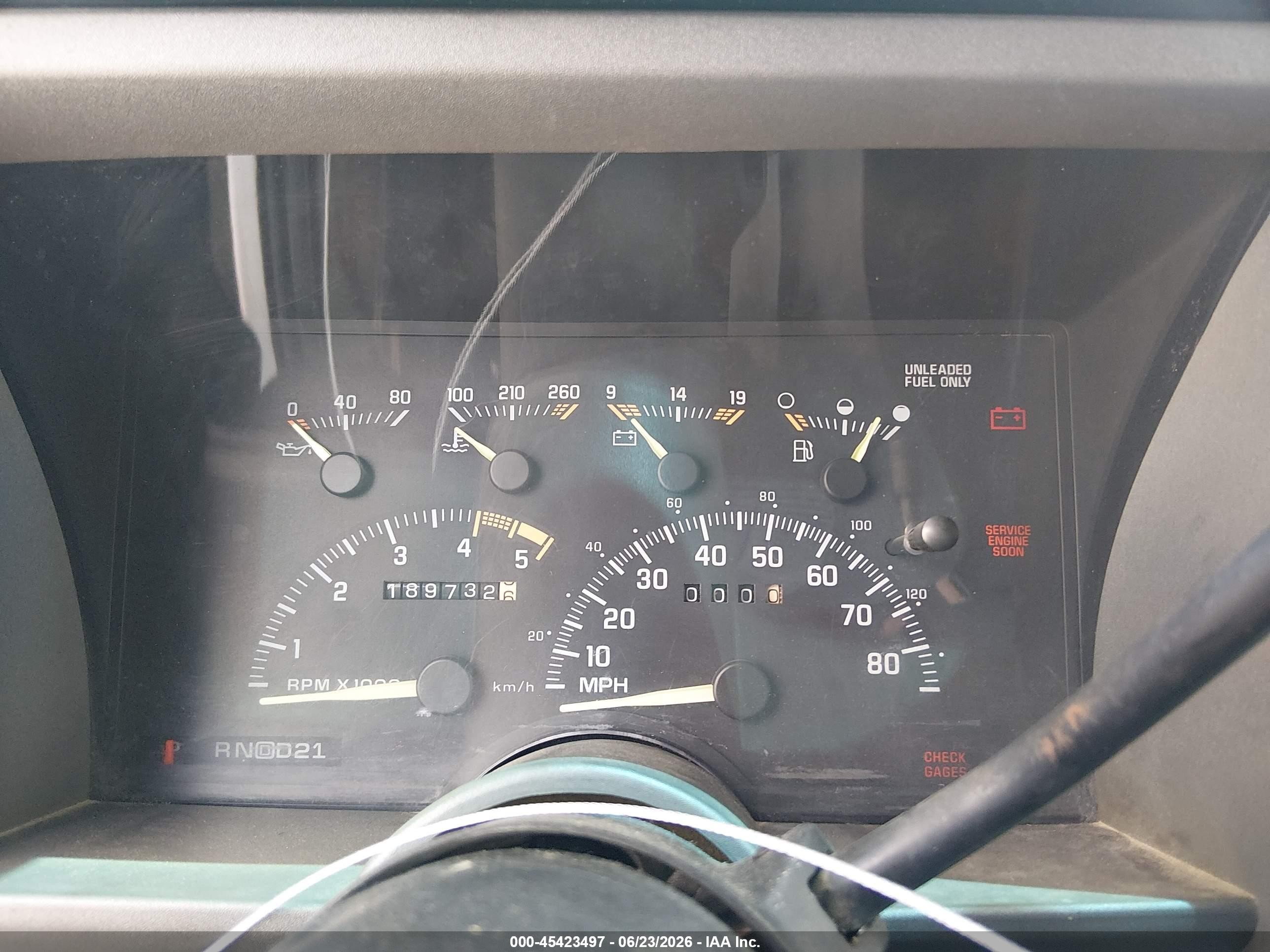 1994 Chevrolet Gmt-400 C1500 White vin: 2GCEC19K8R1184564