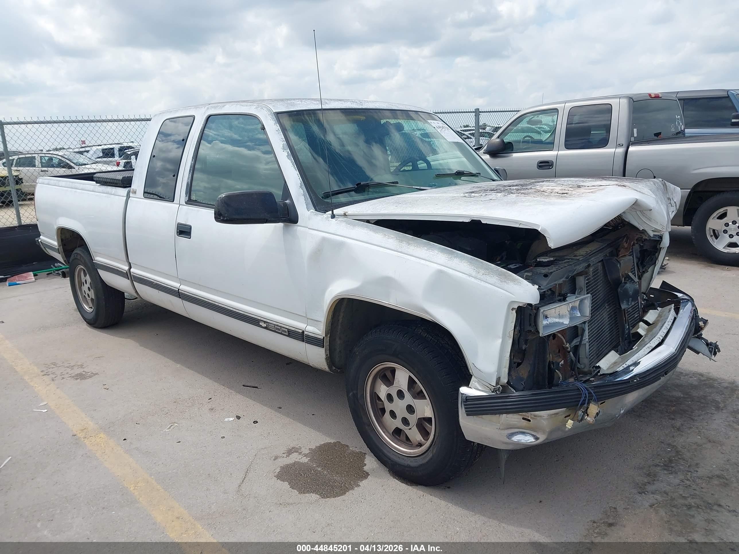 1995 Chevrolet Gmt-400 C1500 White vin: 2GCEC19K8S1172632