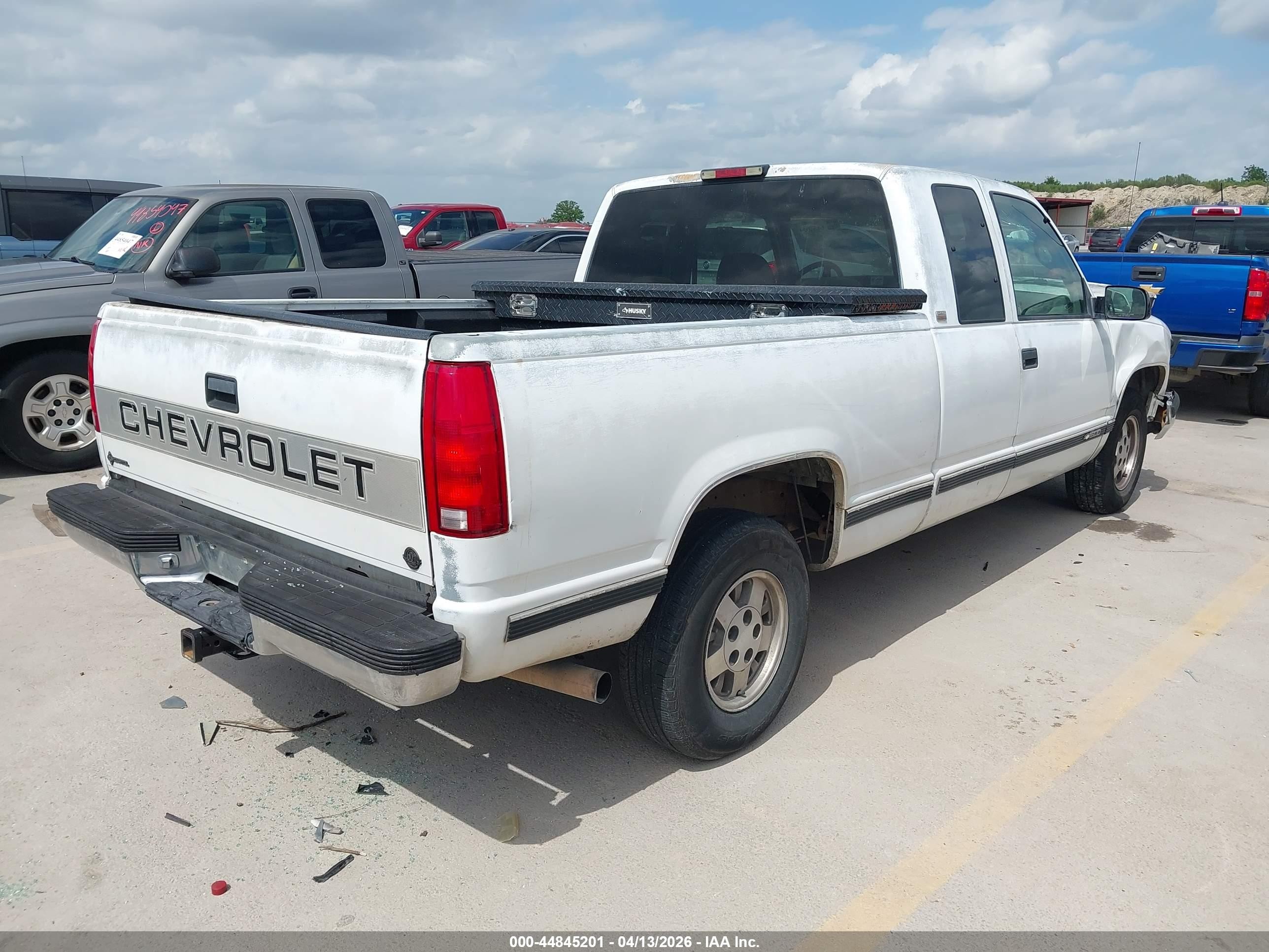 1995 Chevrolet Gmt-400 C1500 White vin: 2GCEC19K8S1172632