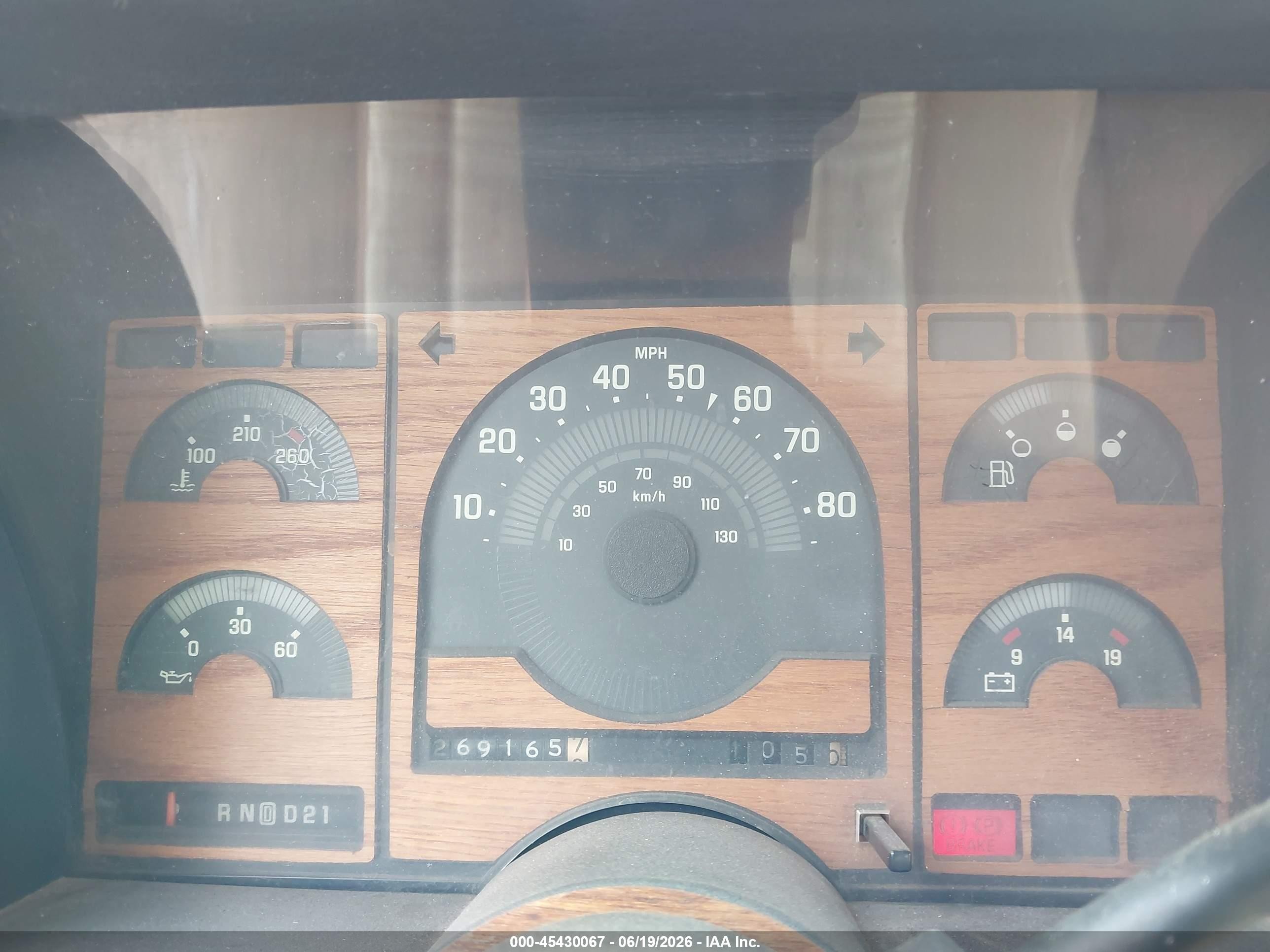 1988 Chevrolet Gmt-400 C1500 Gold vin: 2GCEC19KXJ1198857