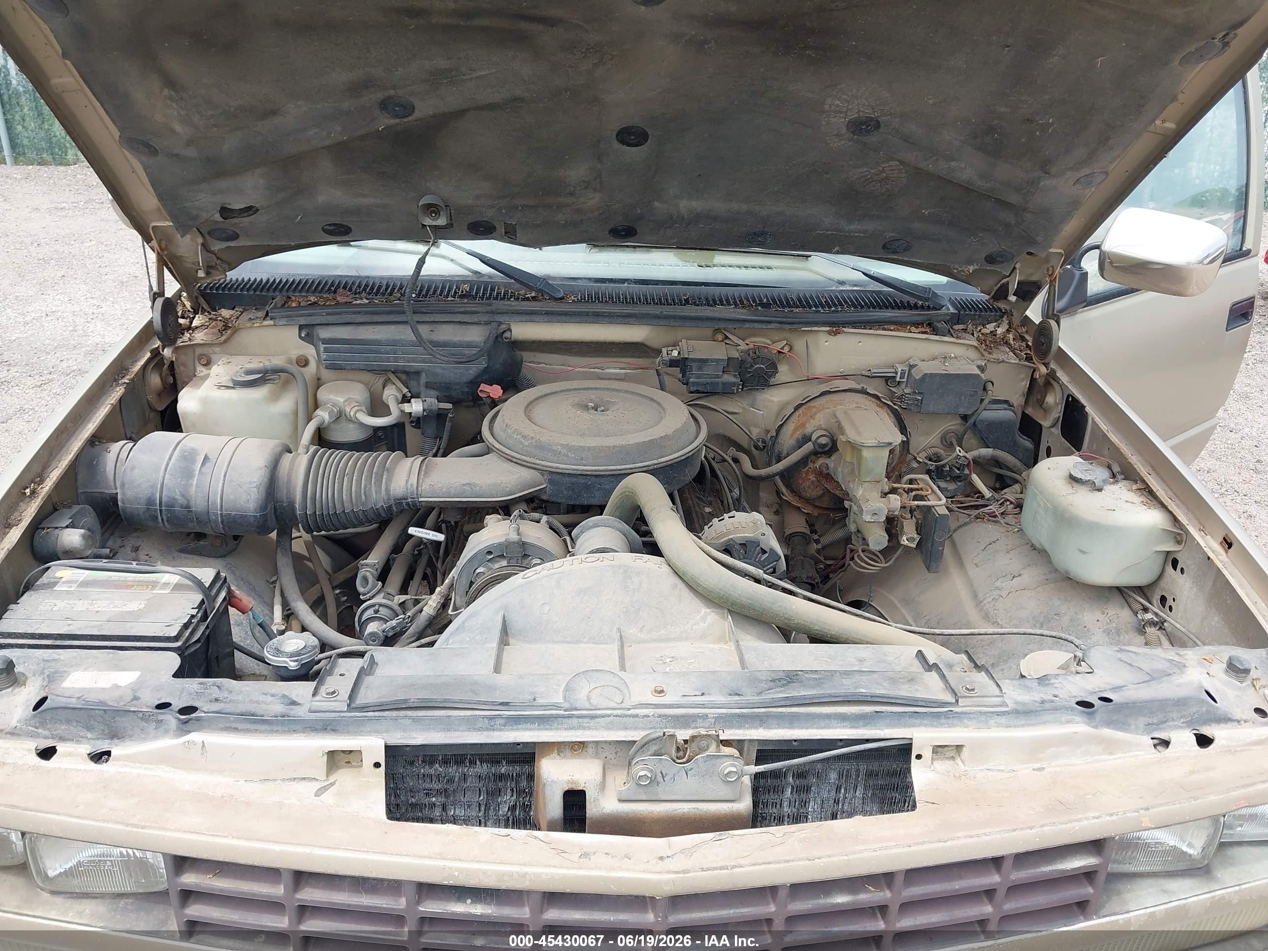1988 Chevrolet Gmt-400 C1500 Gold vin: 2GCEC19KXJ1198857
