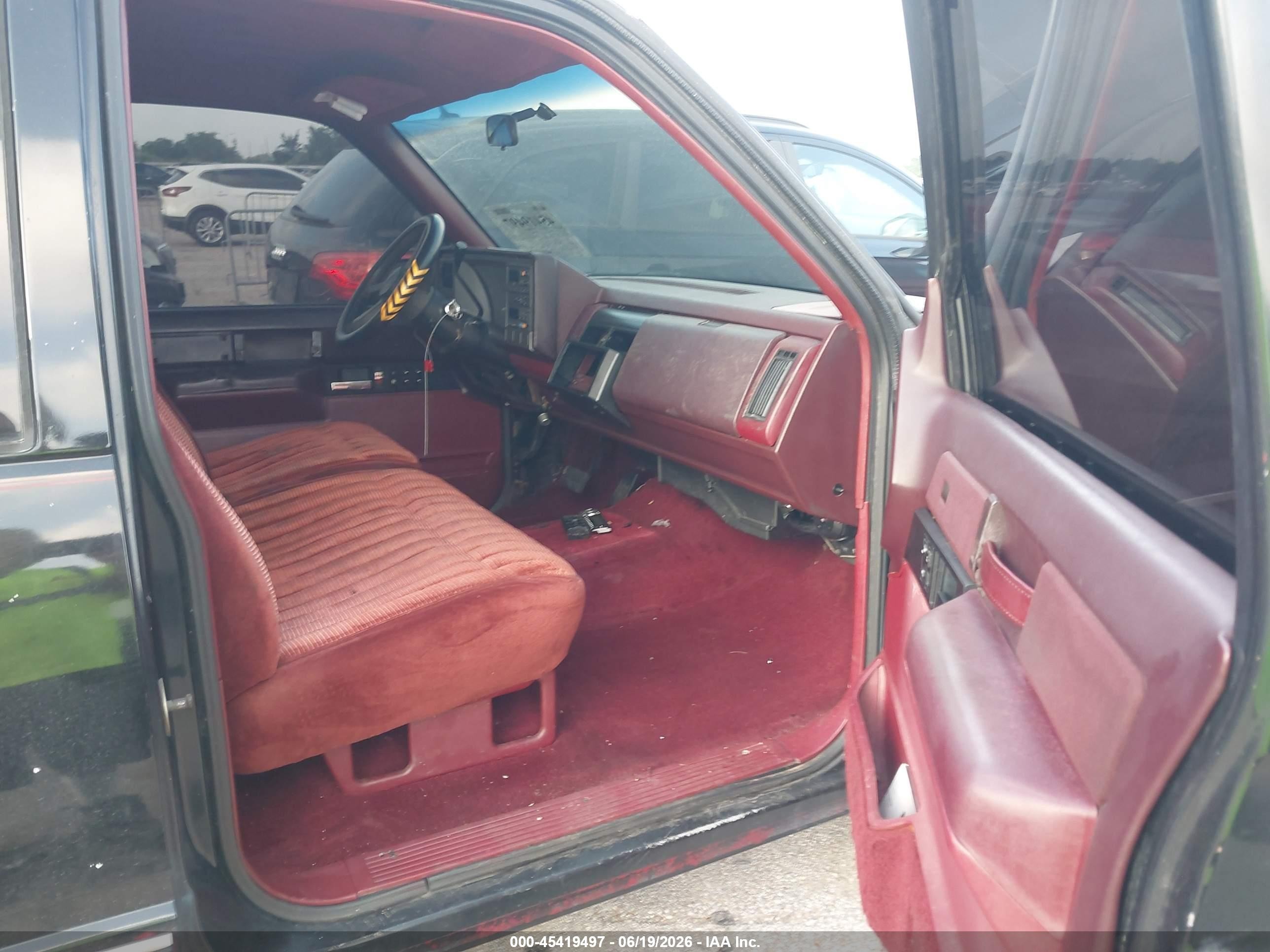 1989 Chevrolet Gmt-400 C1500 Black vin: 2GCEC19KXK1188847