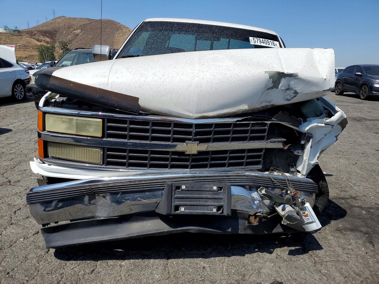 1991 Chevrolet Gmt-400 C1500 White vin: 2GCEC19KXM1236172