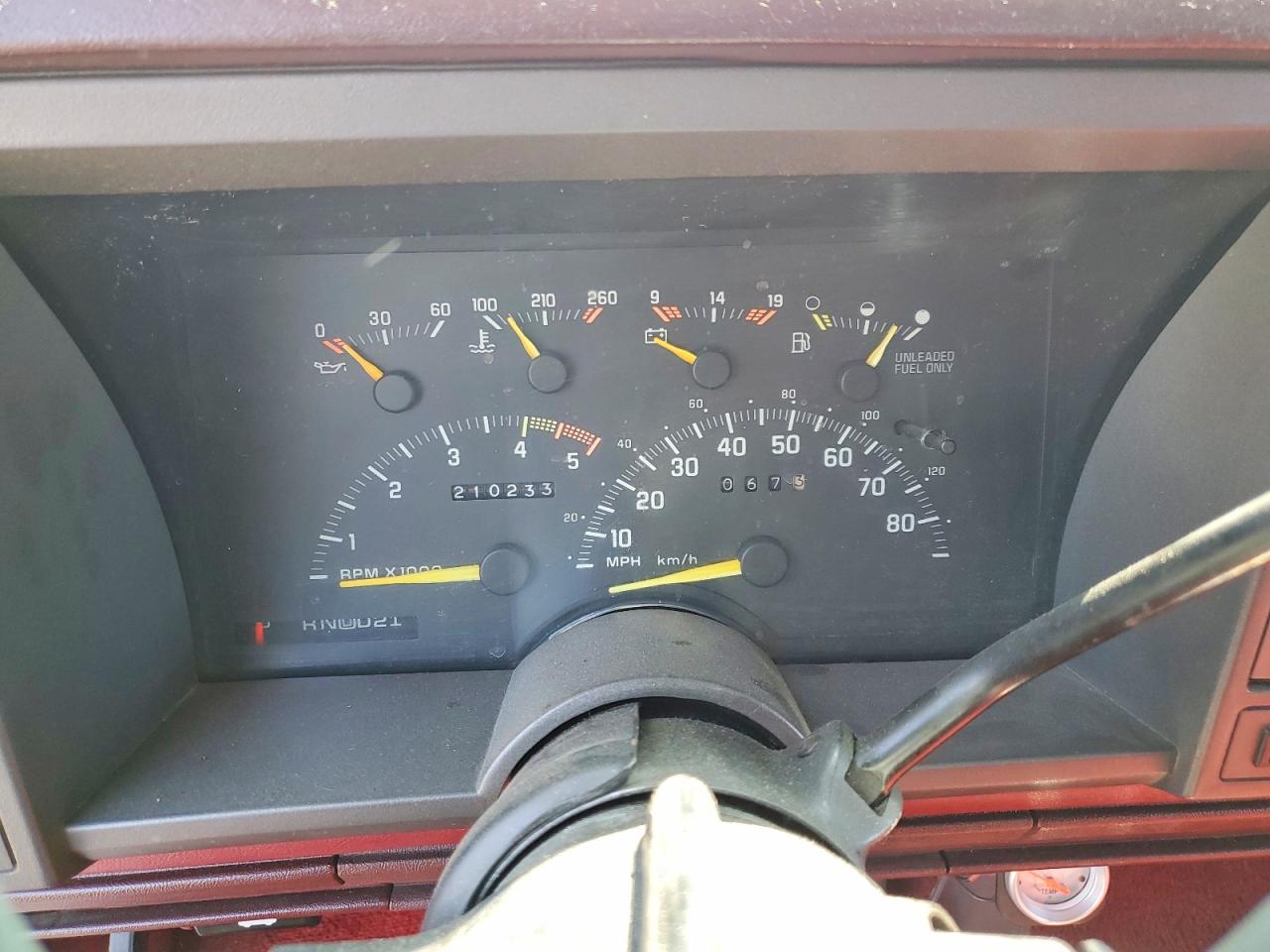 1991 Chevrolet Gmt-400 C1500 White vin: 2GCEC19KXM1236172