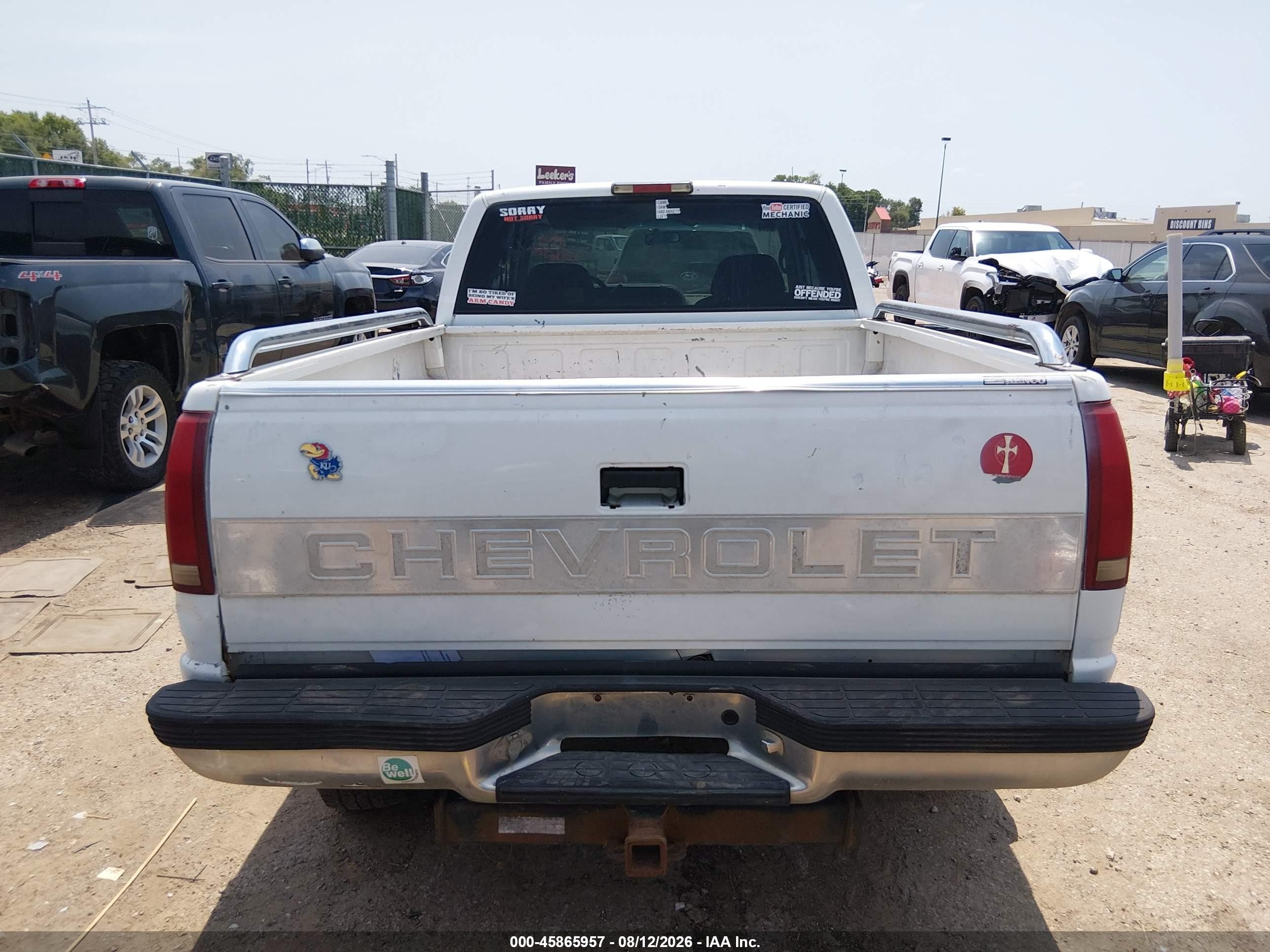 1996 Chevrolet Gmt-400 C1500 White vin: 2GCEC19M2T1208558