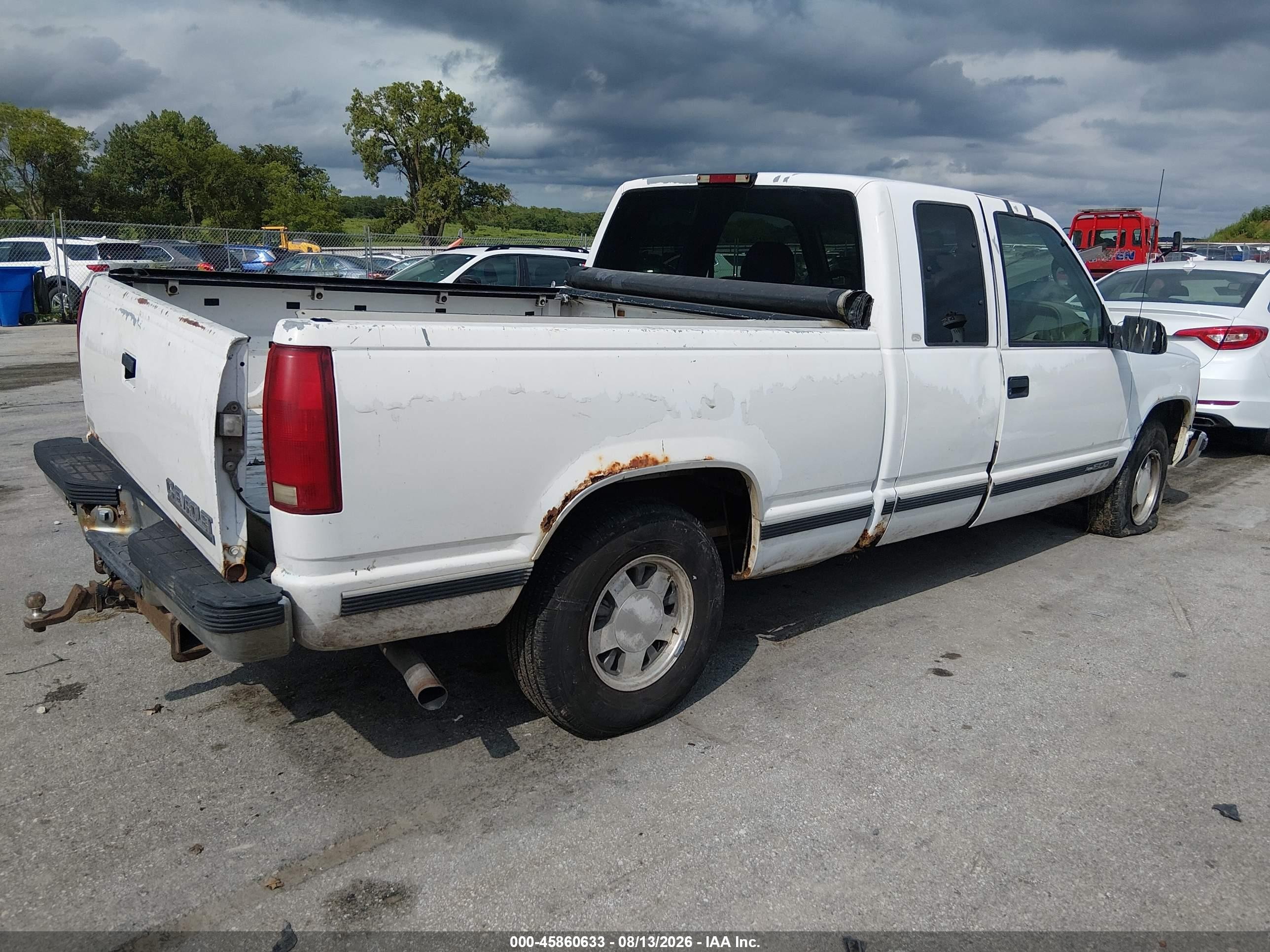 1998 Chevrolet C/k 1500 Fleetside White vin: 2GCEC19M4W1119000