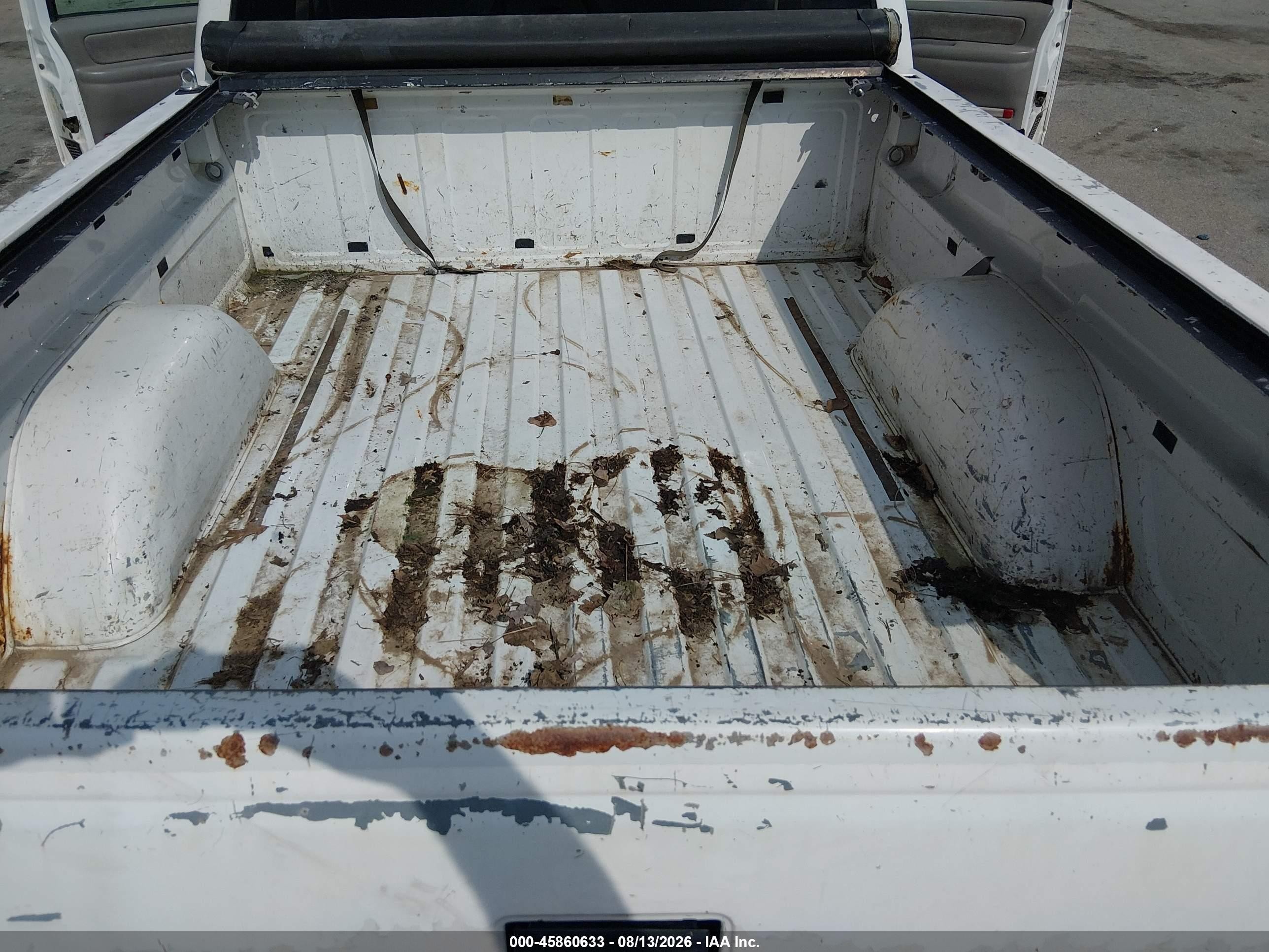 1998 Chevrolet C/k 1500 Fleetside White vin: 2GCEC19M4W1119000