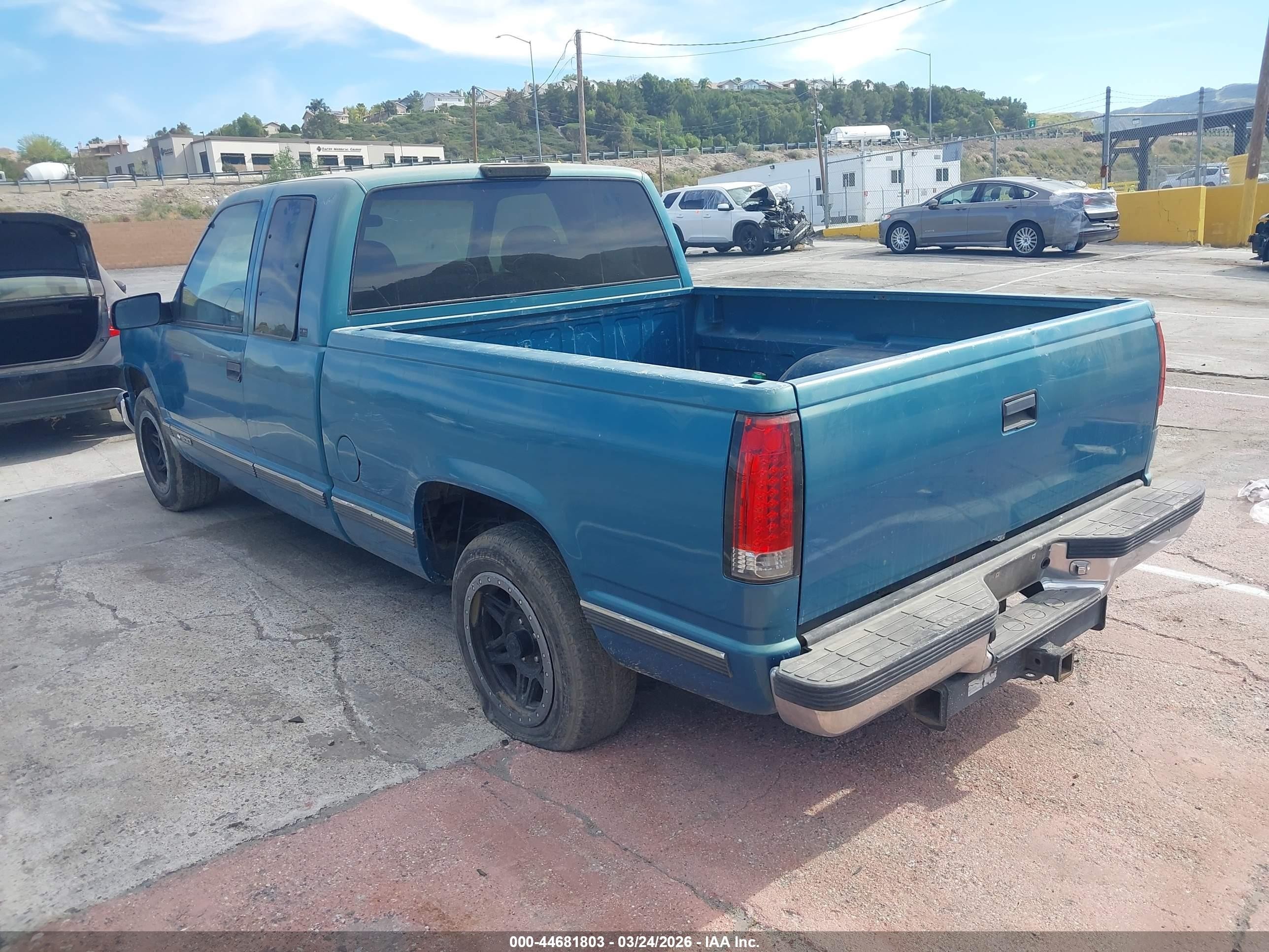 1997 Chevrolet C1500 Fleetside Turquoise vin: 2GCEC19M7V1172305