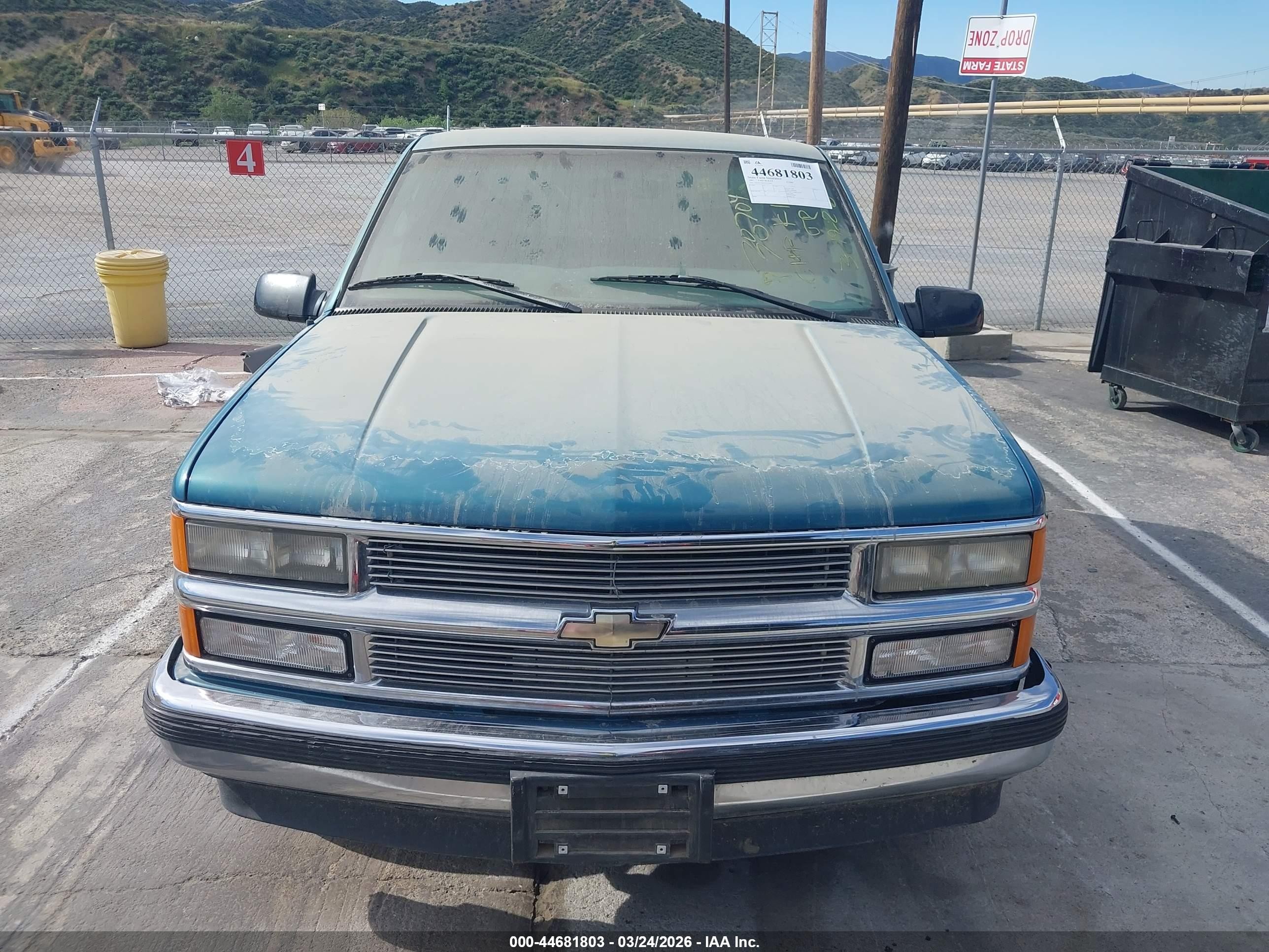 1997 Chevrolet C1500 Fleetside Turquoise vin: 2GCEC19M7V1172305
