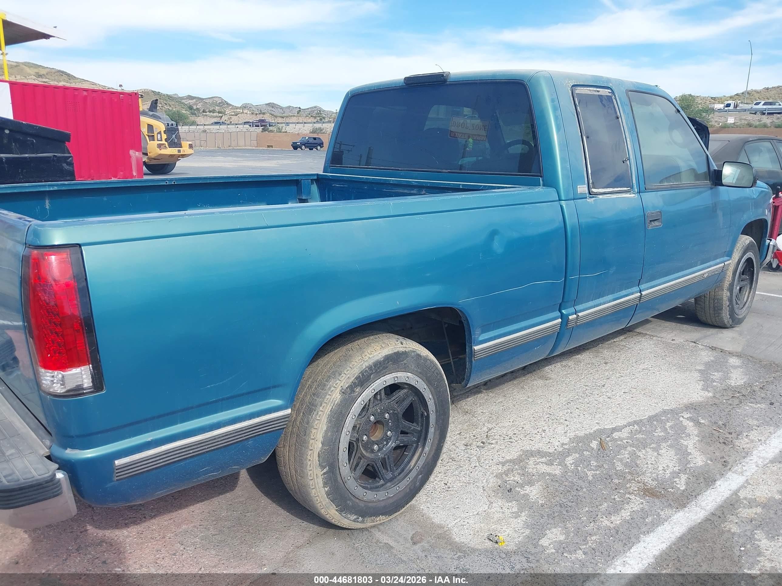 1997 Chevrolet C1500 Fleetside Turquoise vin: 2GCEC19M7V1172305