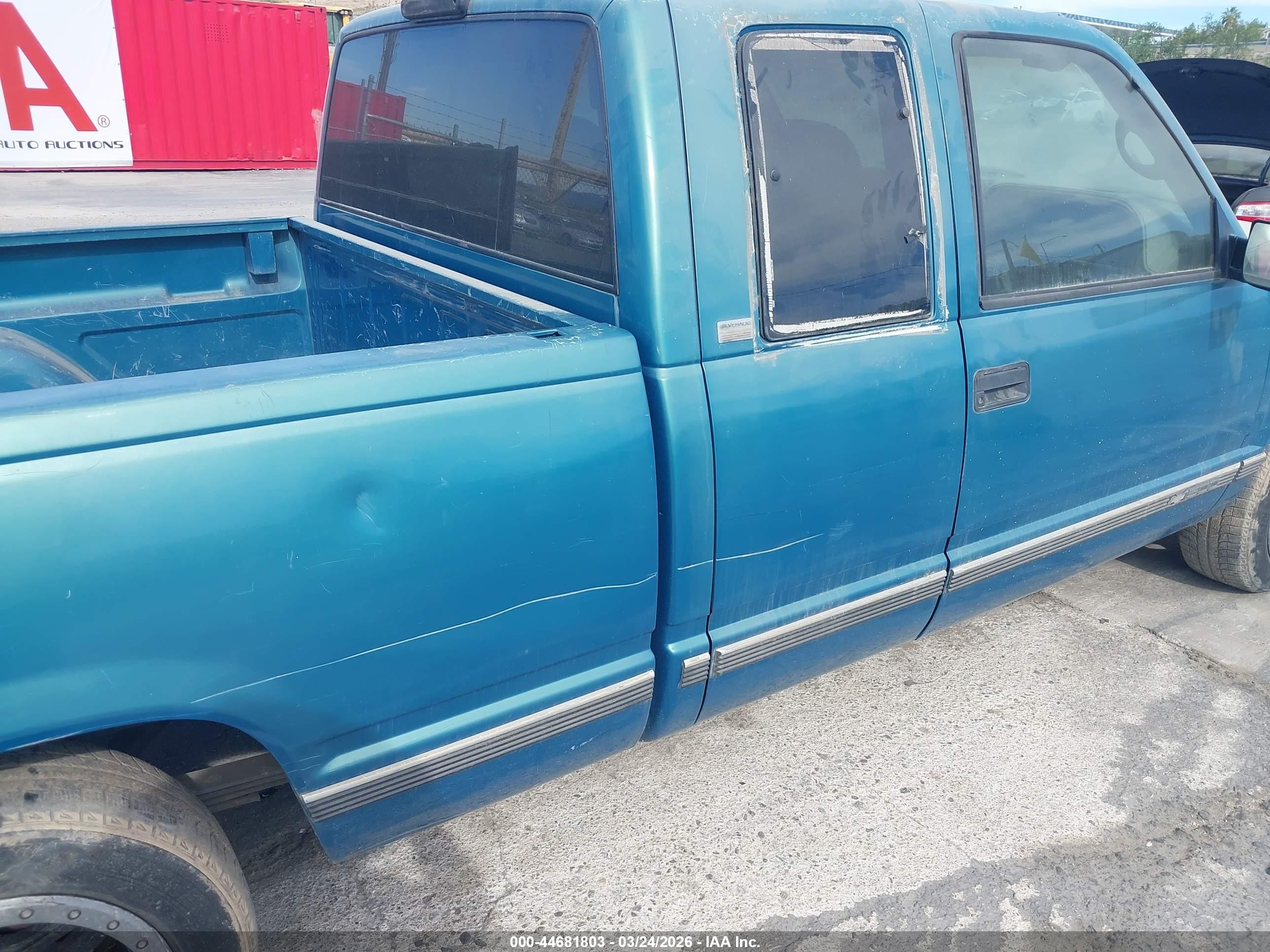 1997 Chevrolet C1500 Fleetside Turquoise vin: 2GCEC19M7V1172305