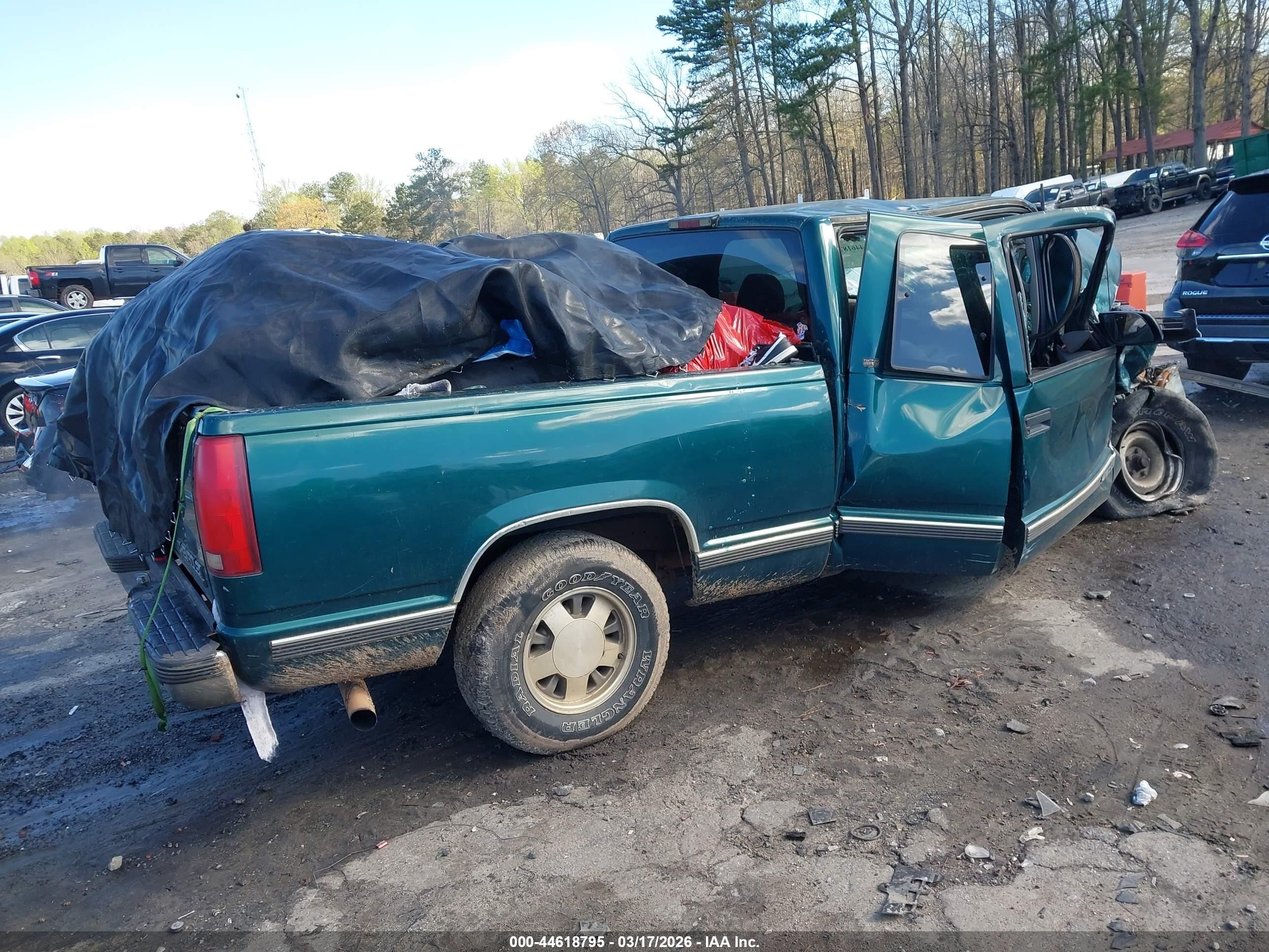 1998 Chevrolet C1500 Fleetside Green vin: 2GCEC19M8W1204714