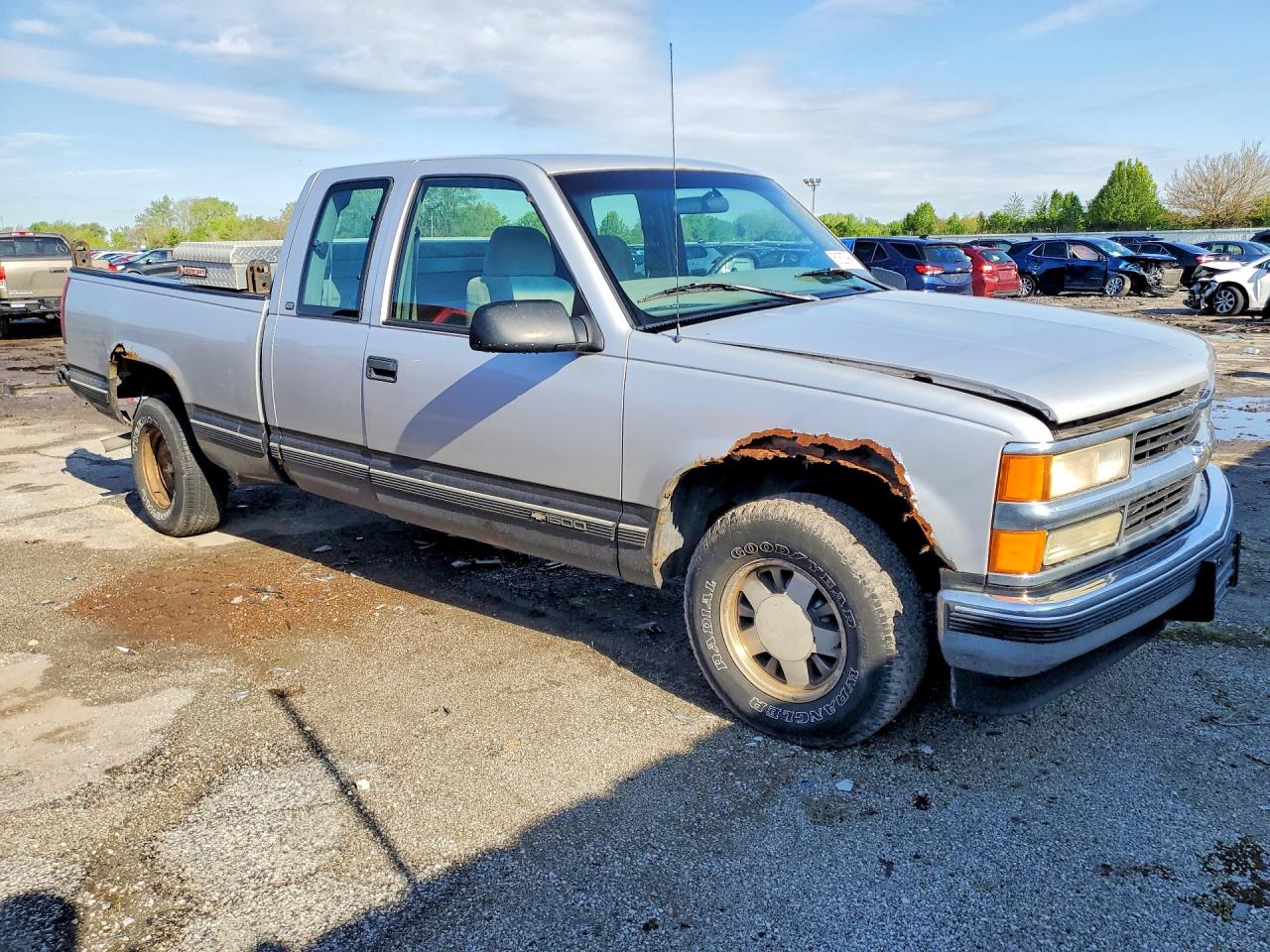 1997 Chevrolet Gmt-400 C1500 Silver vin: 2GCEC19MXV1254691