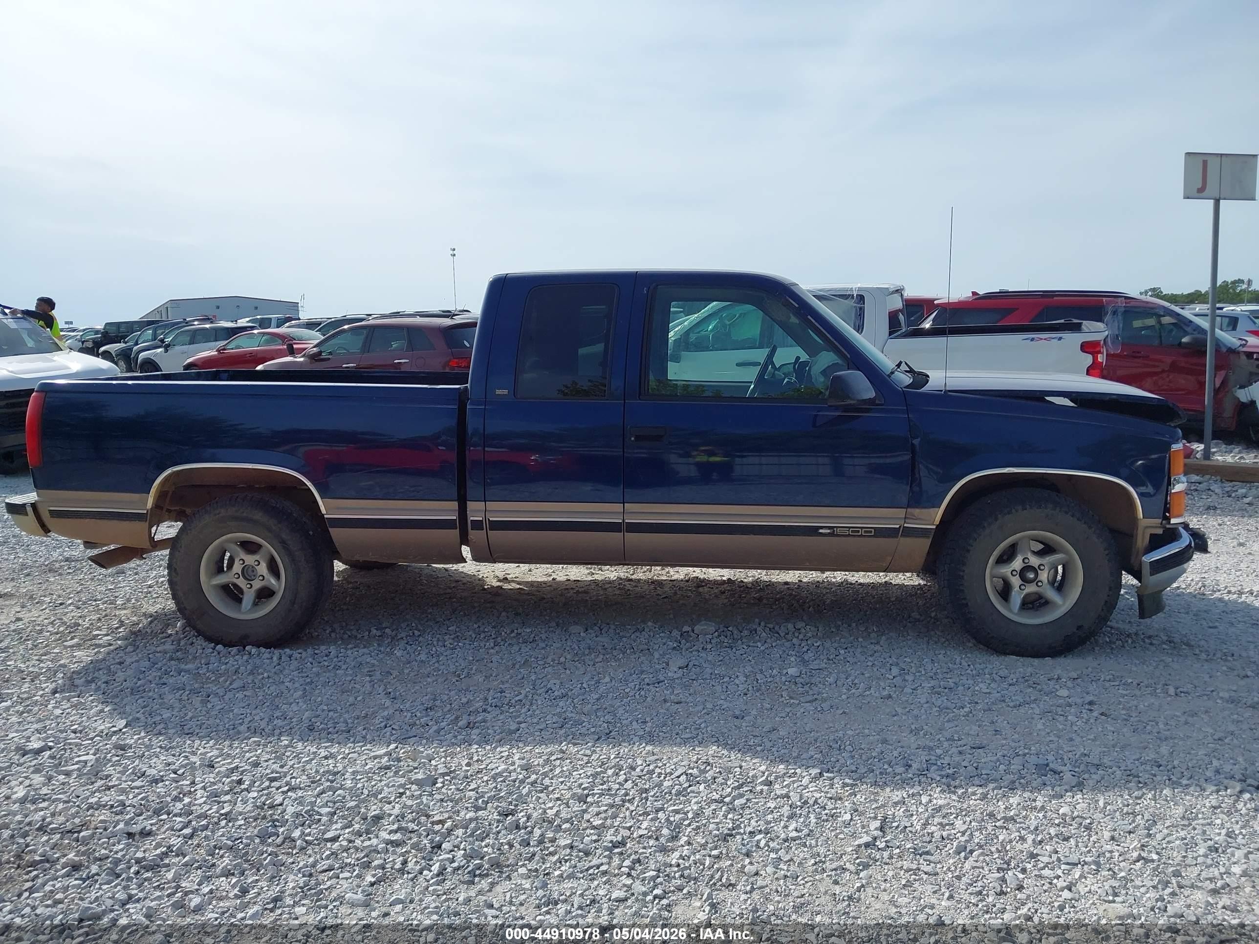 1998 Chevrolet C1500 Fleetside Blue vin: 2GCEC19MXW1272979