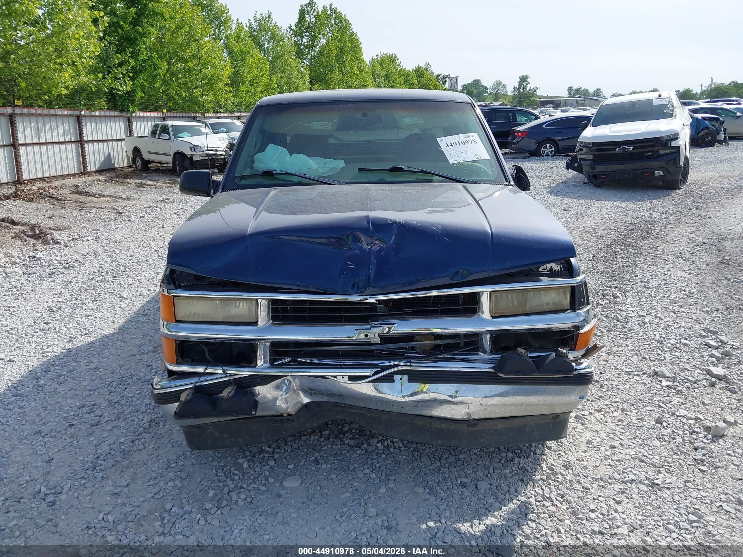 1998 Chevrolet C1500 Fleetside Blue vin: 2GCEC19MXW1272979