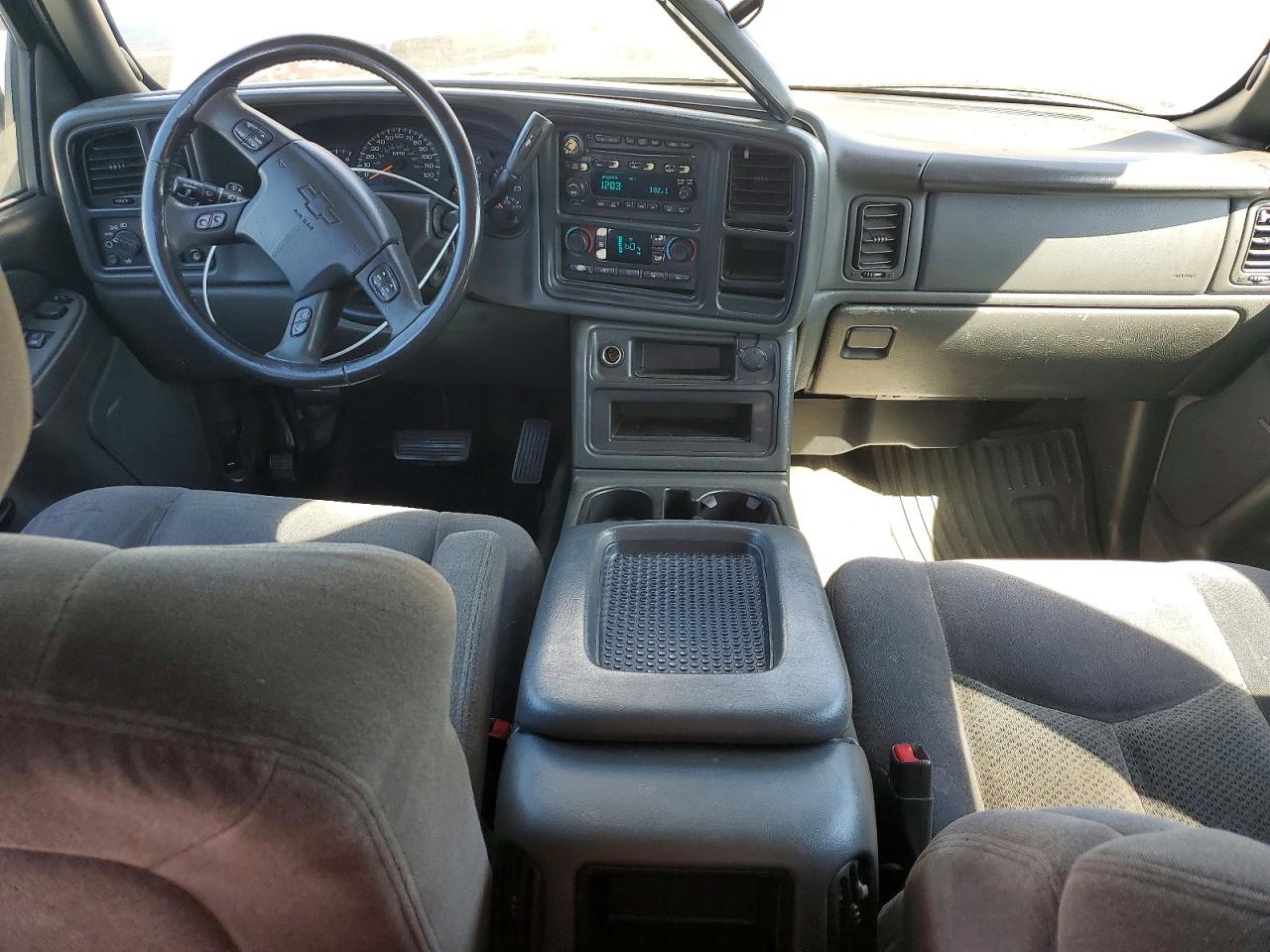 2005 Chevrolet Silverado C1500 Black vin: 2GCEC19N851367449