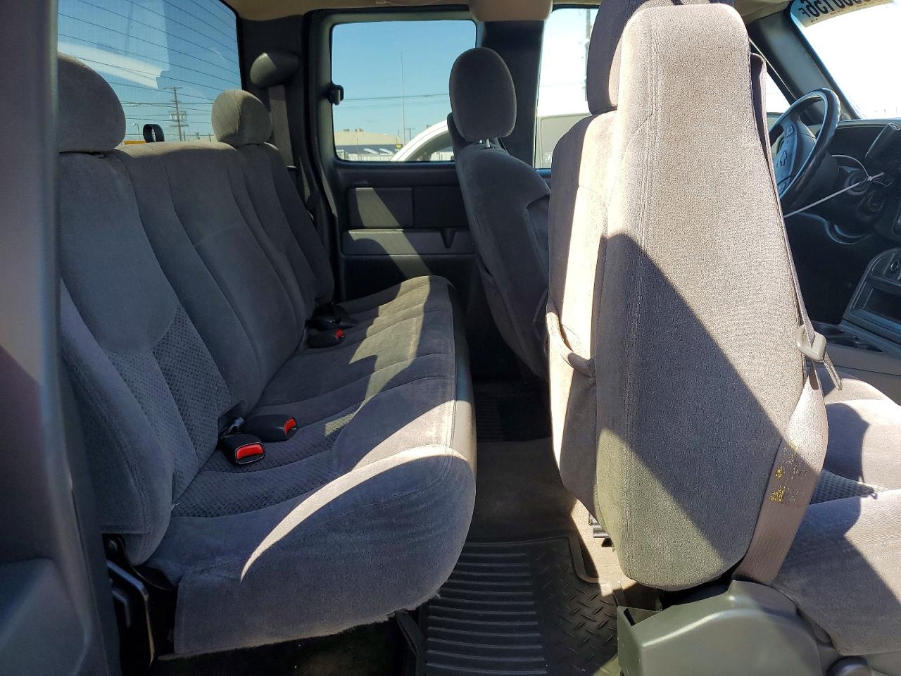 2005 Chevrolet Silverado C1500 Black vin: 2GCEC19N851367449