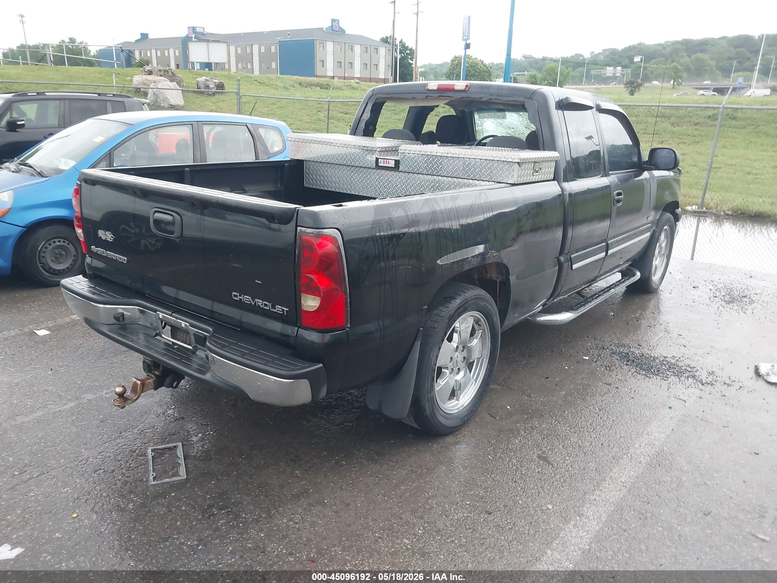2005 Chevrolet Silverado 1500 Ls Black vin: 2GCEC19NX51330645
