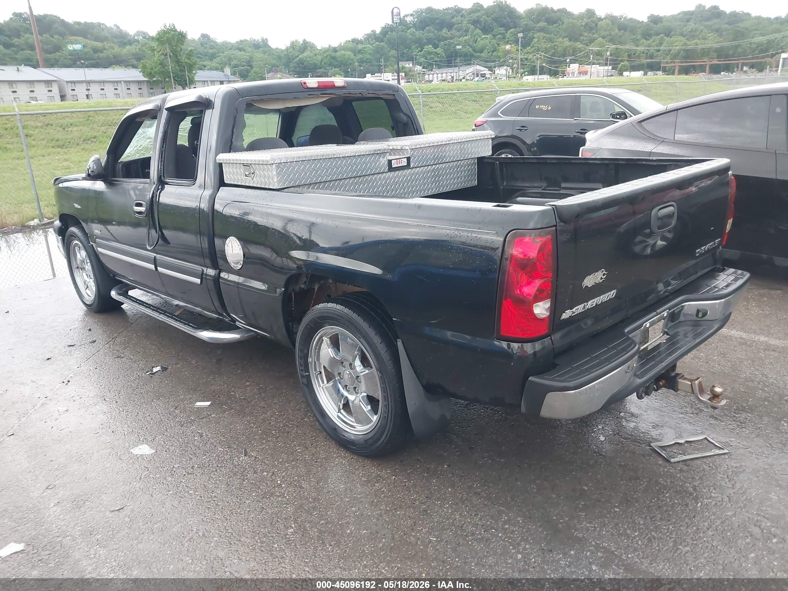 2005 Chevrolet Silverado 1500 Ls Black vin: 2GCEC19NX51330645