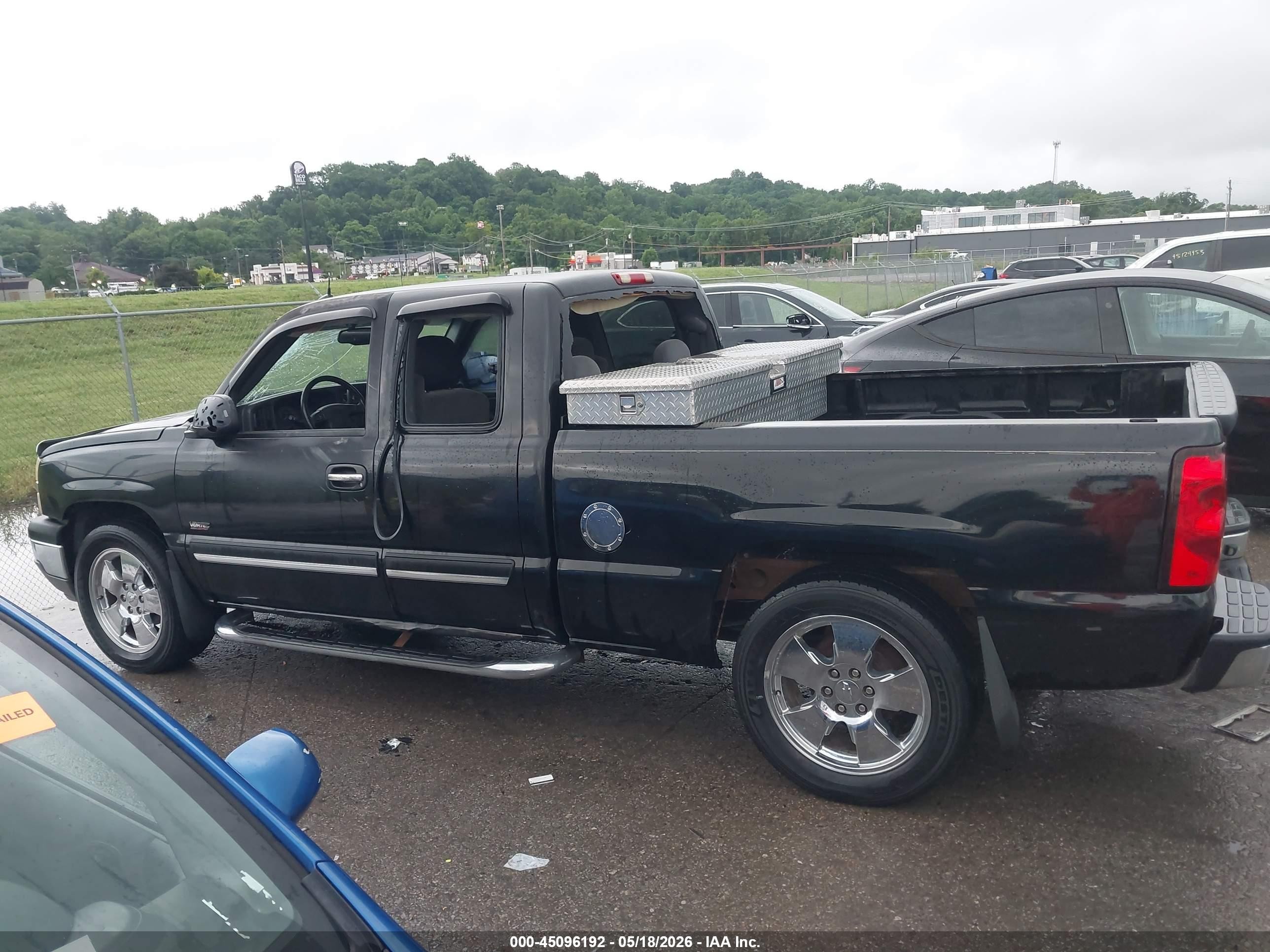 2005 Chevrolet Silverado 1500 Ls Black vin: 2GCEC19NX51330645