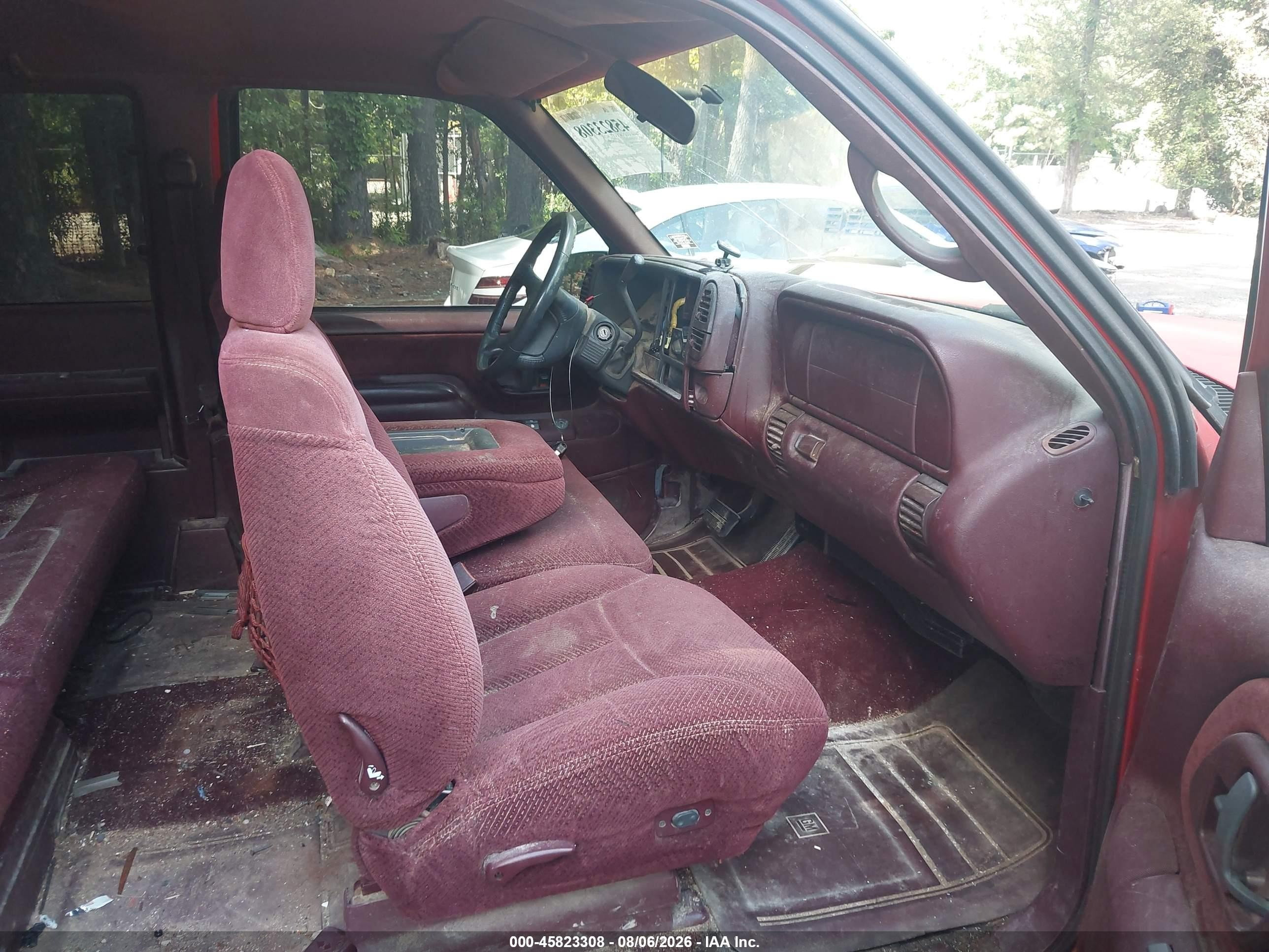 1997 Chevrolet C1500 Fleetside Red vin: 2GCEC19R1V1176054