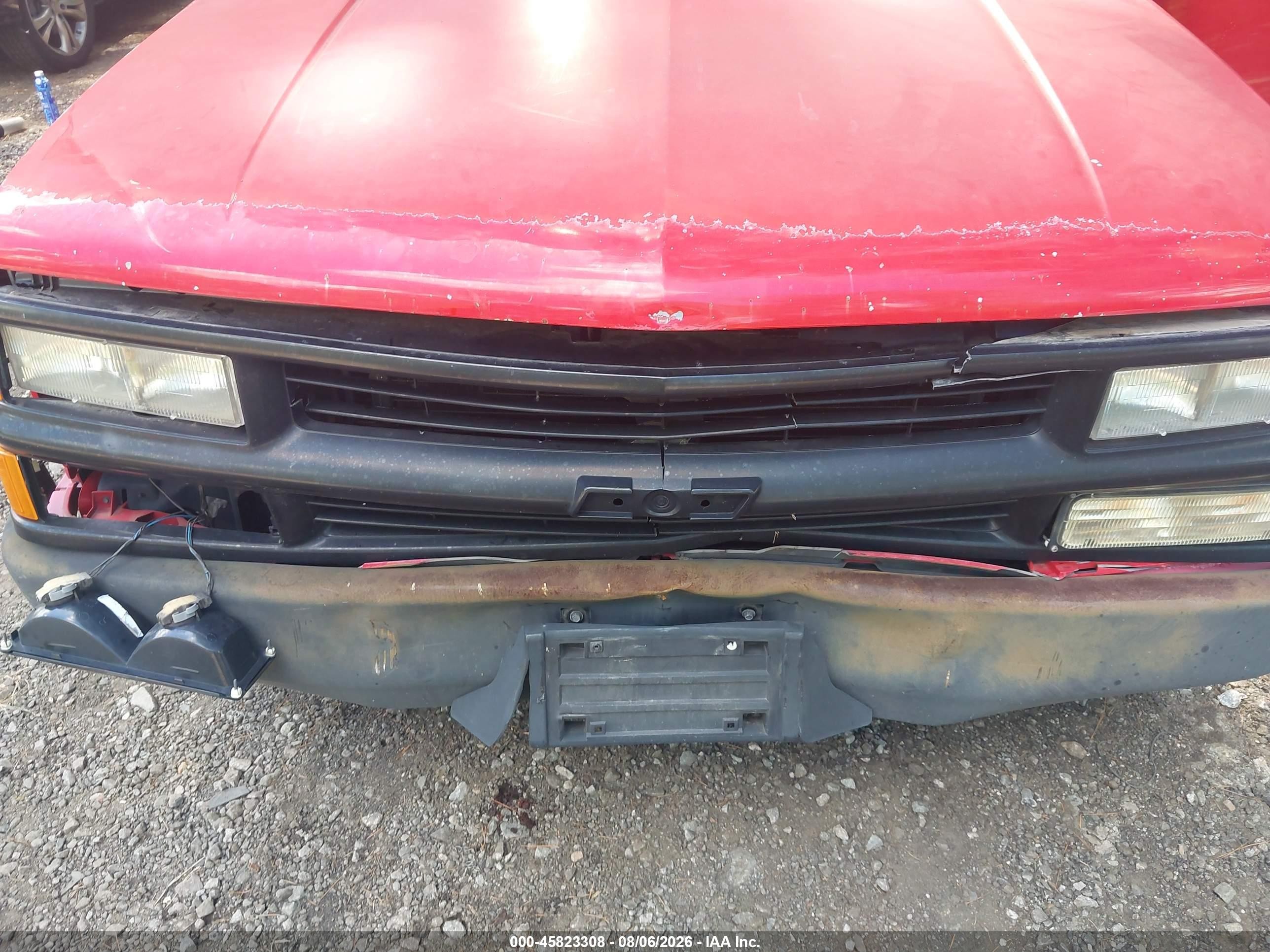 1997 Chevrolet C1500 Fleetside Red vin: 2GCEC19R1V1176054