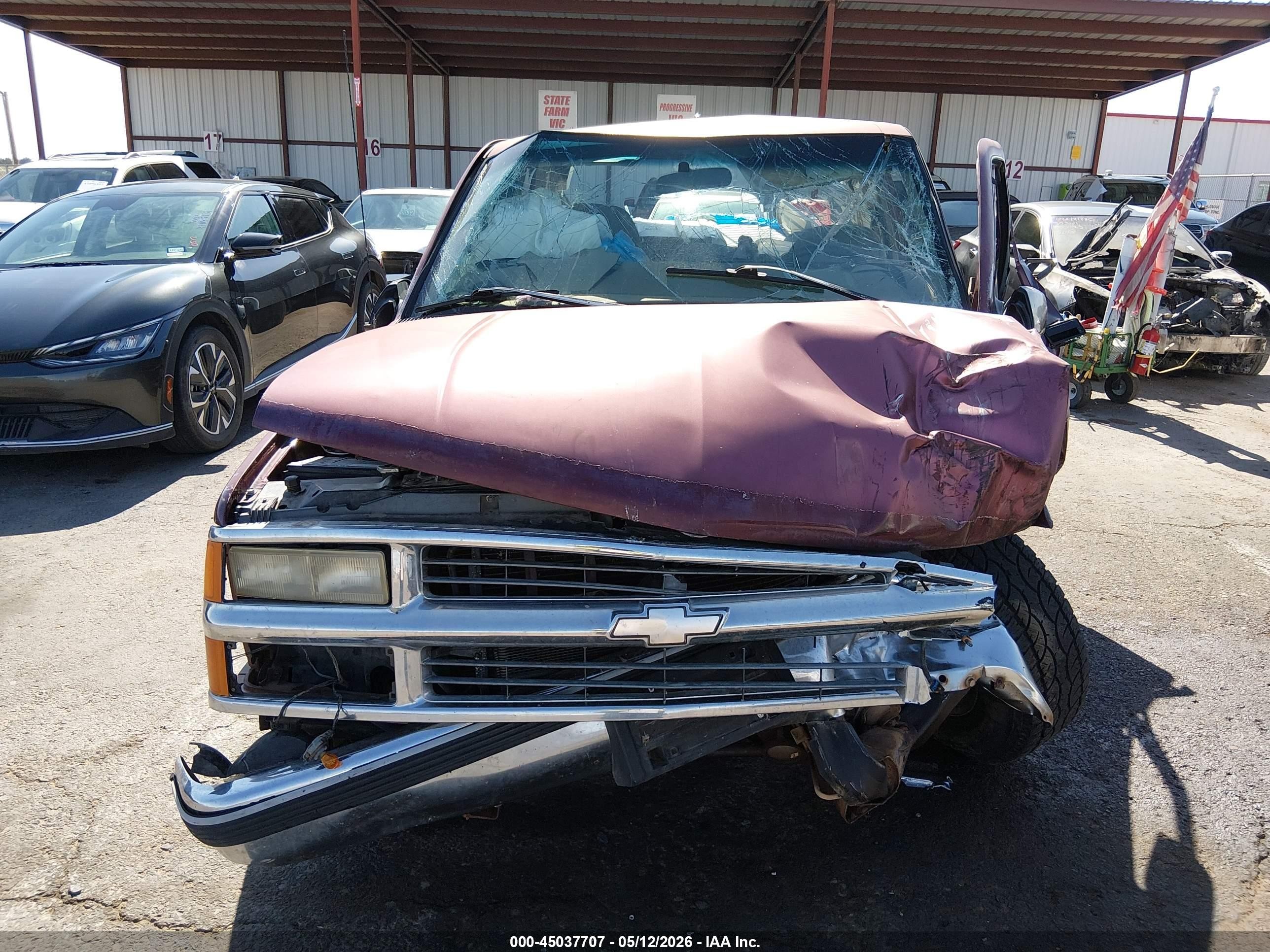 1997 Chevrolet C1500 Fleetside Maroon vin: 2GCEC19R1V1193243