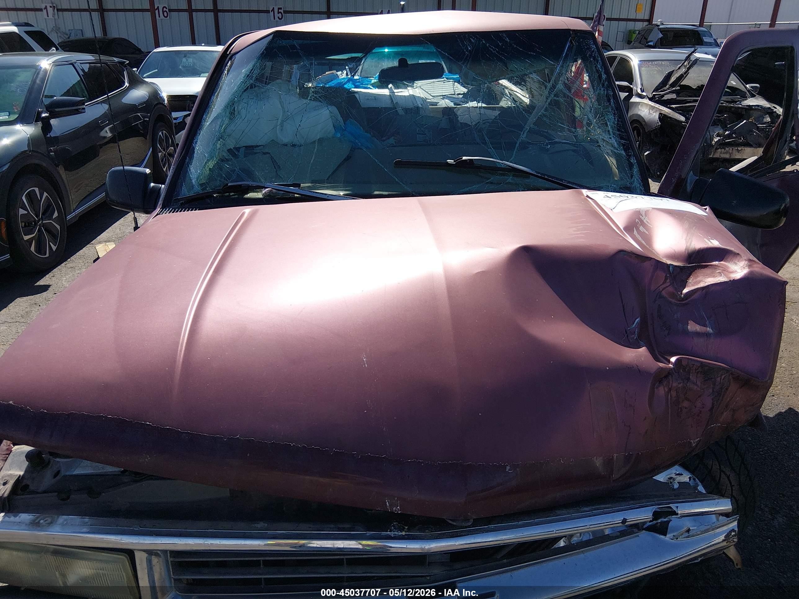 1997 Chevrolet C1500 Fleetside Maroon vin: 2GCEC19R1V1193243