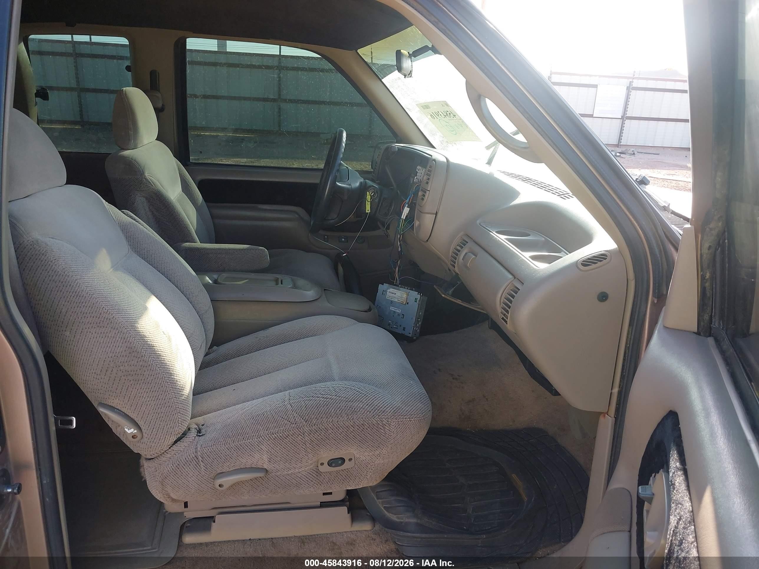 1996 Chevrolet Gmt-400 C1500 Коричневый vin: 2GCEC19R3T1162556