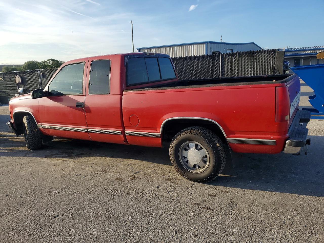 1997 Chevrolet Gmt-400 C1500 Red vin: 2GCEC19R5V1198512
