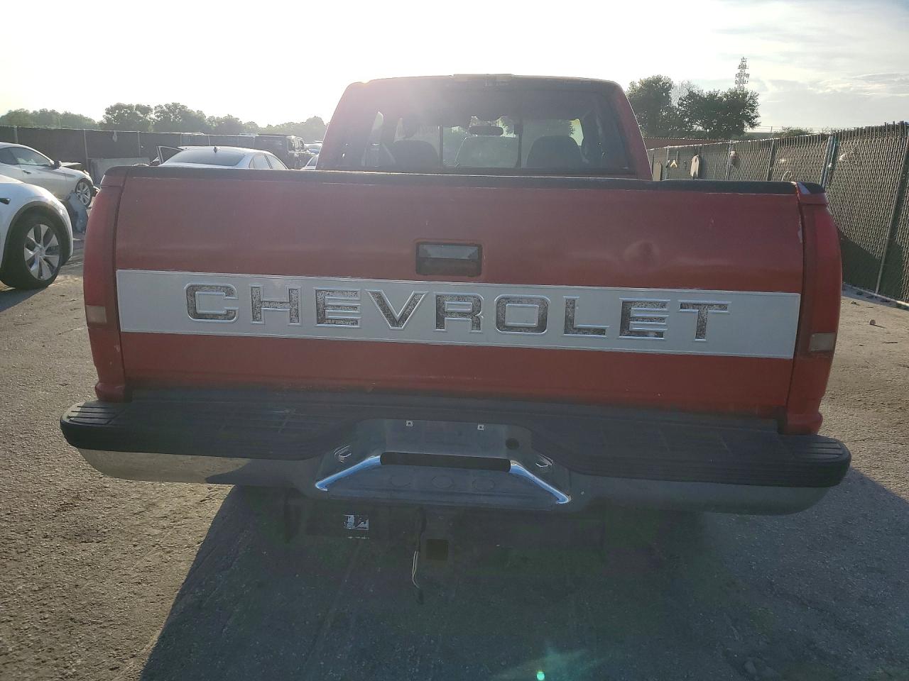 1997 Chevrolet Gmt-400 C1500 Red vin: 2GCEC19R5V1198512