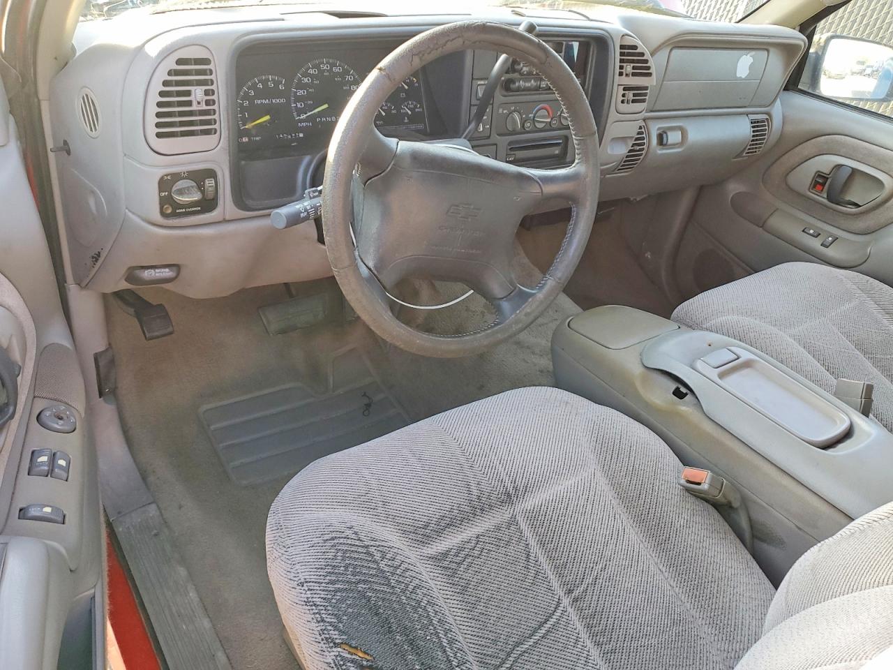 1997 Chevrolet Gmt-400 C1500 Red vin: 2GCEC19R5V1198512