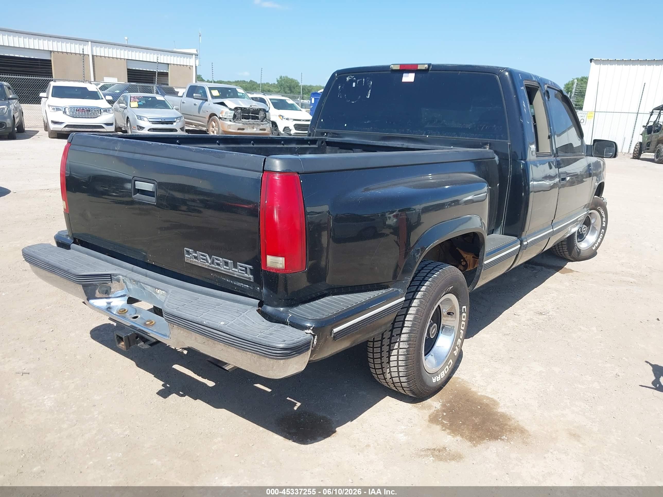 1998 Chevrolet C1500 Fleetside Black vin: 2GCEC19R5W1153541