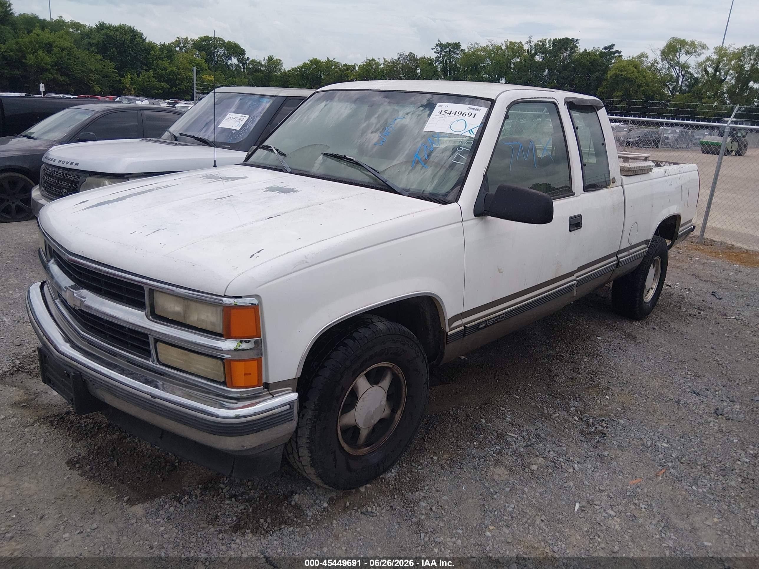 1998 Chevrolet C/k 1500 Fleetside White vin: 2GCEC19R5W1179539
